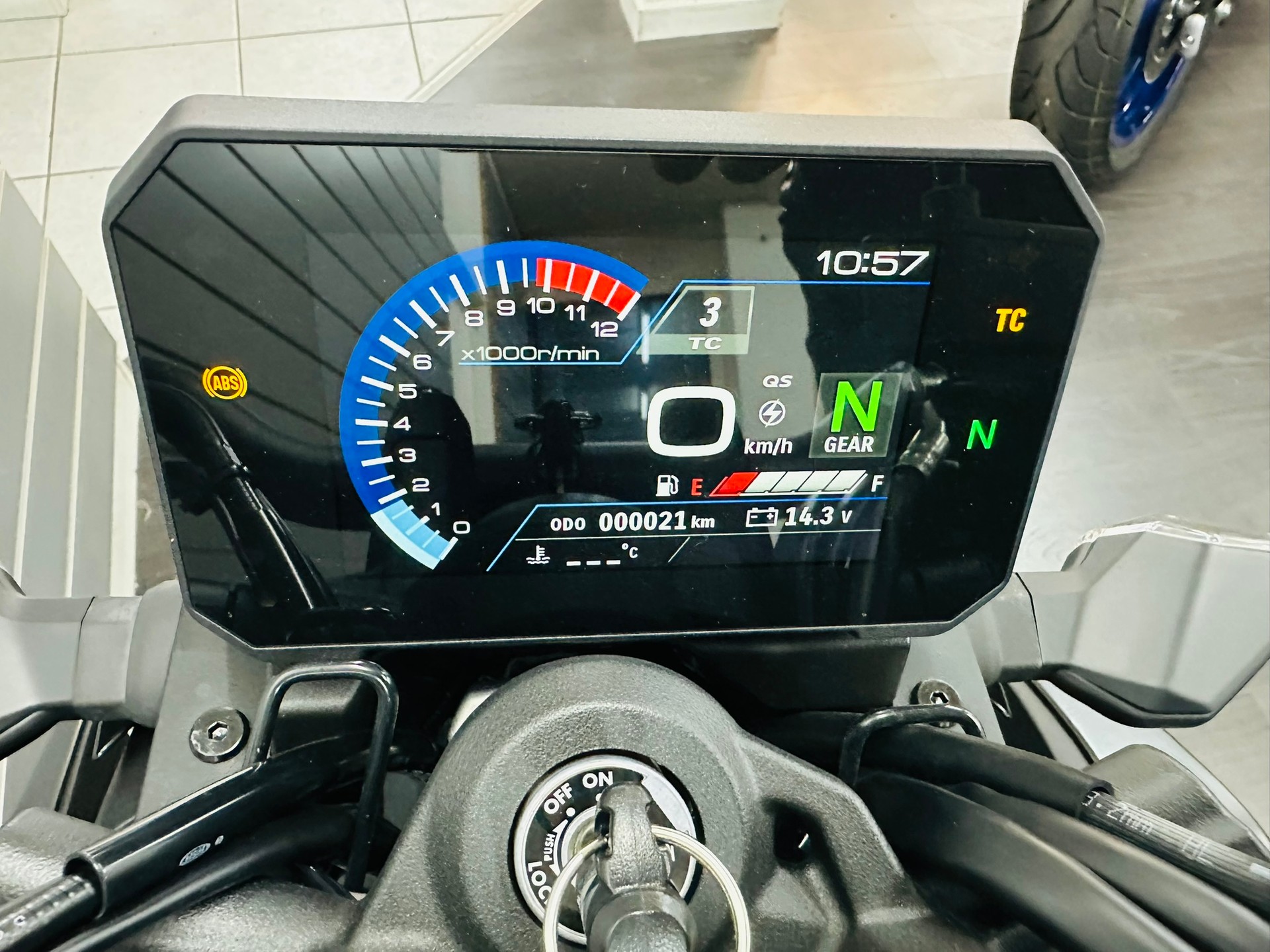 SUZUKI GSX-8S-image-8