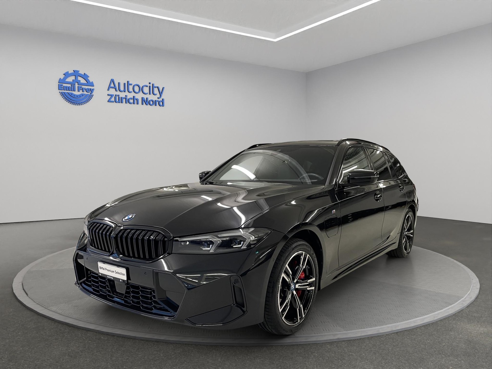 BMW 320e xDrive Touring