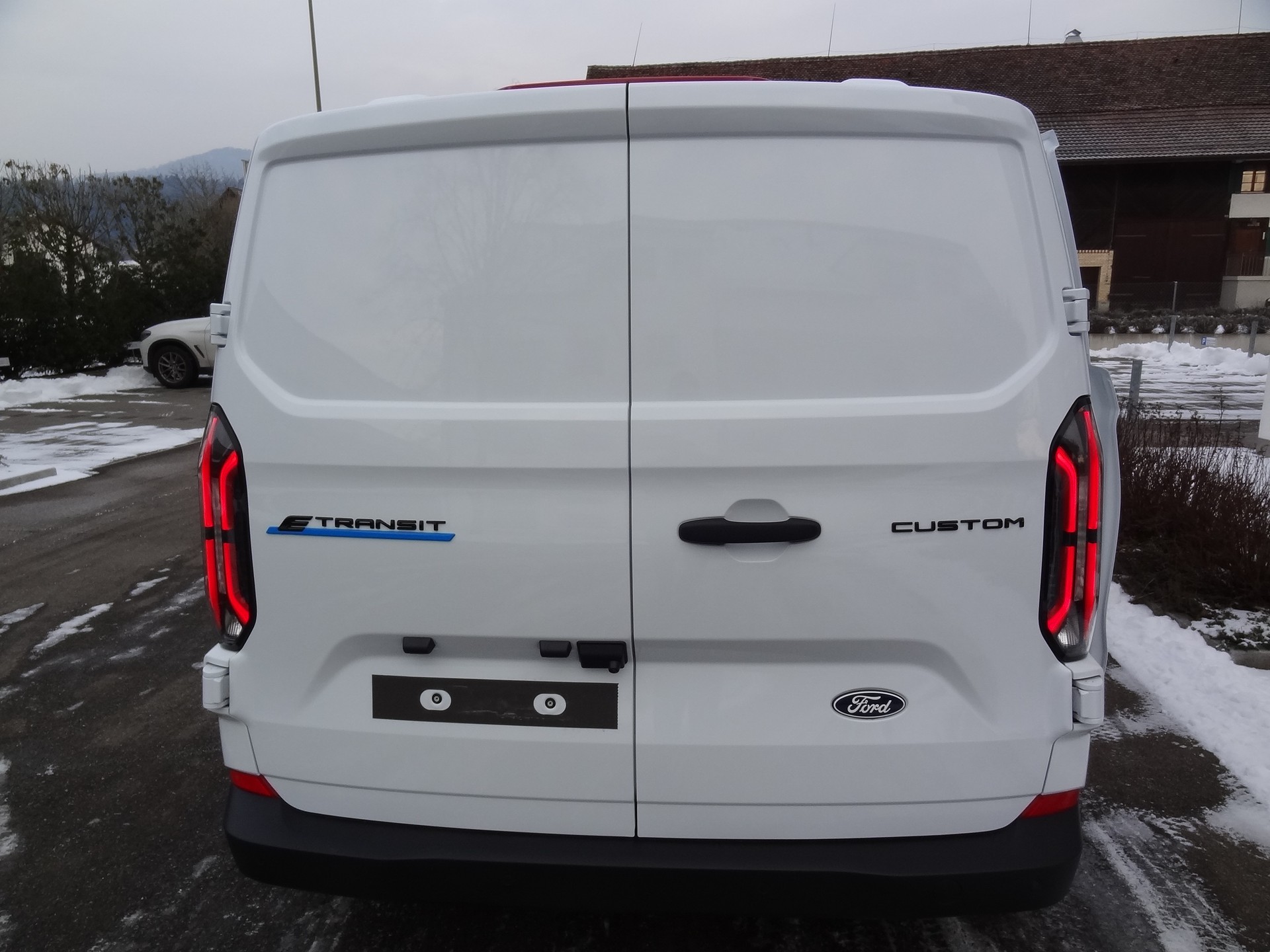 FORD Transit Custom Van 340 L2H1 65kWh Trend-image-15
