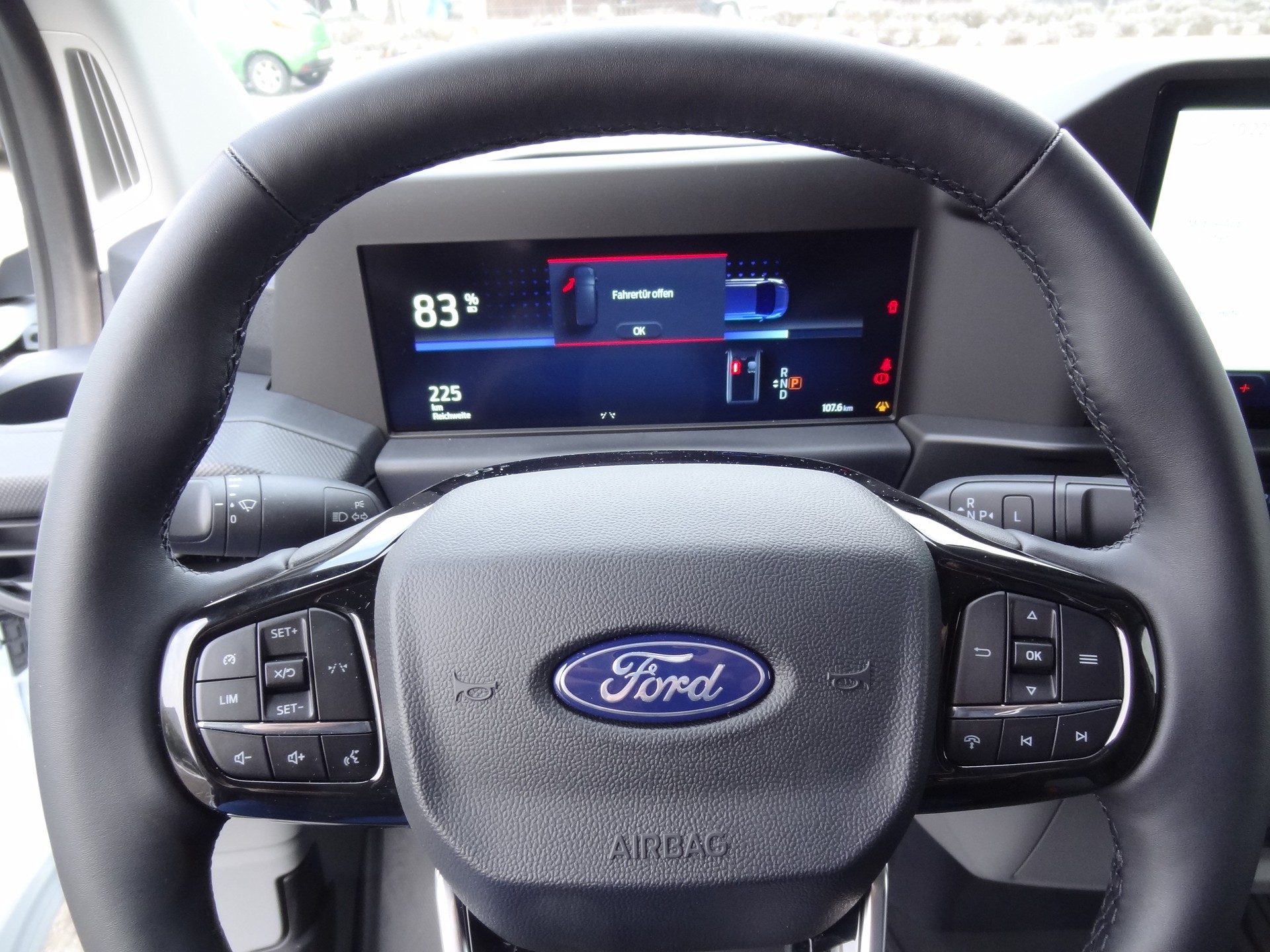 FORD Transit Custom Van 340 L2H1 65kWh Trend-image-6
