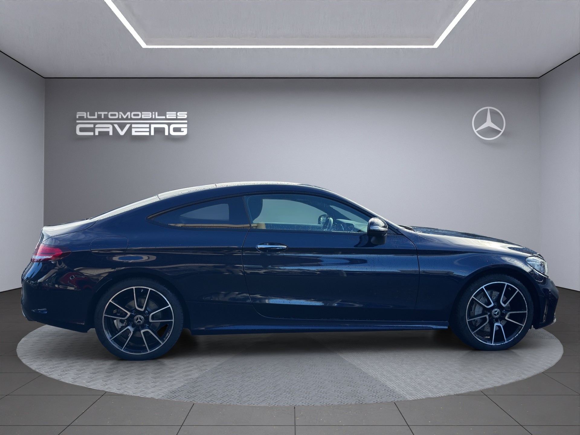 MERCEDES-BENZ C 300 Coupé 4Matic AMG Line 9G-tronic-image-5