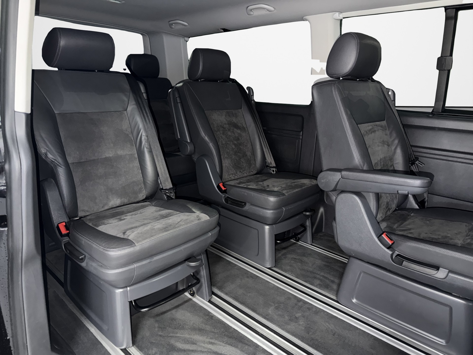 VW T5 Multivan 2.0 Bi-TDI CR Comfortline DSG-image-12