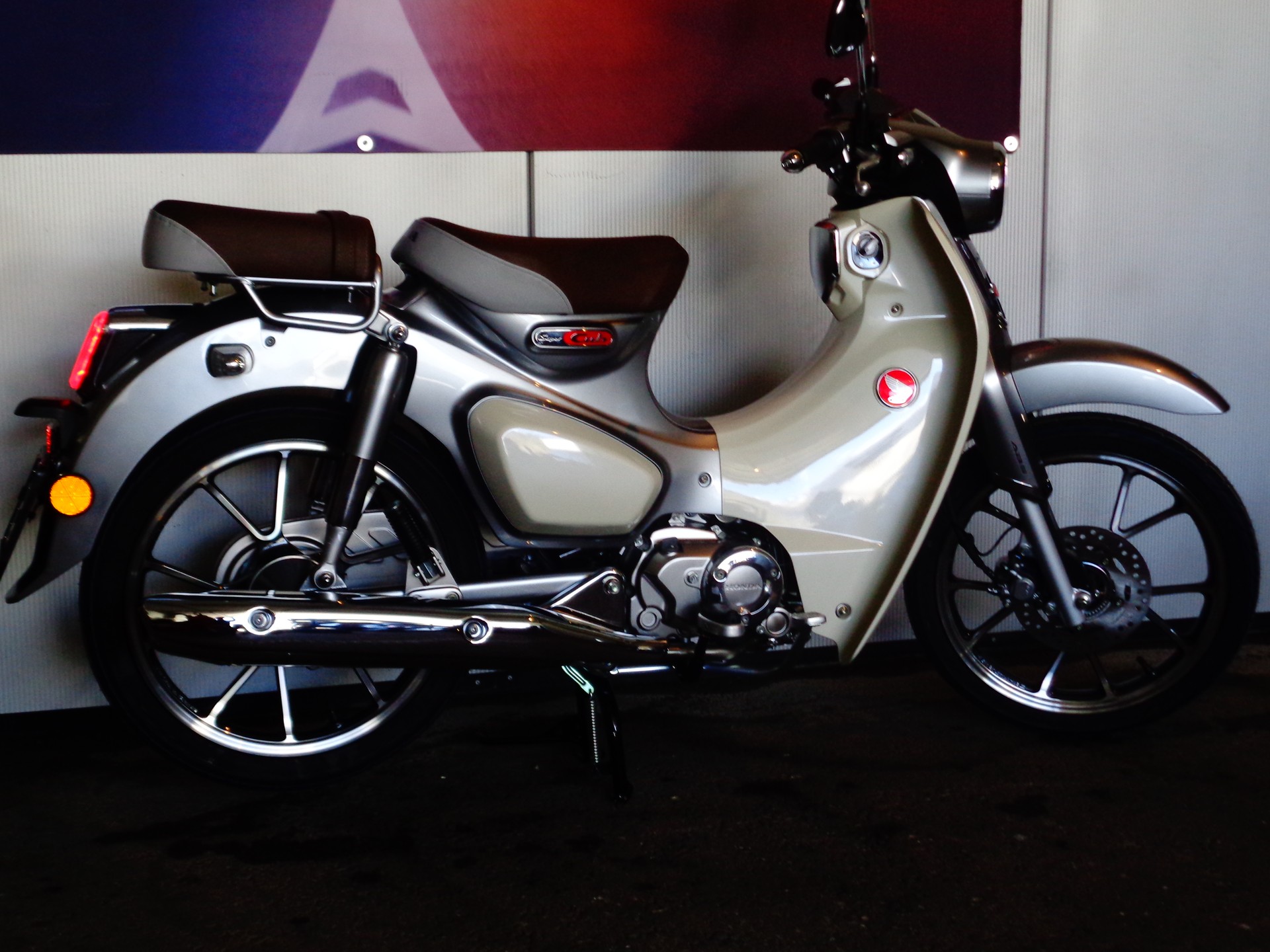 HONDA C 125 Super Cub-image-0