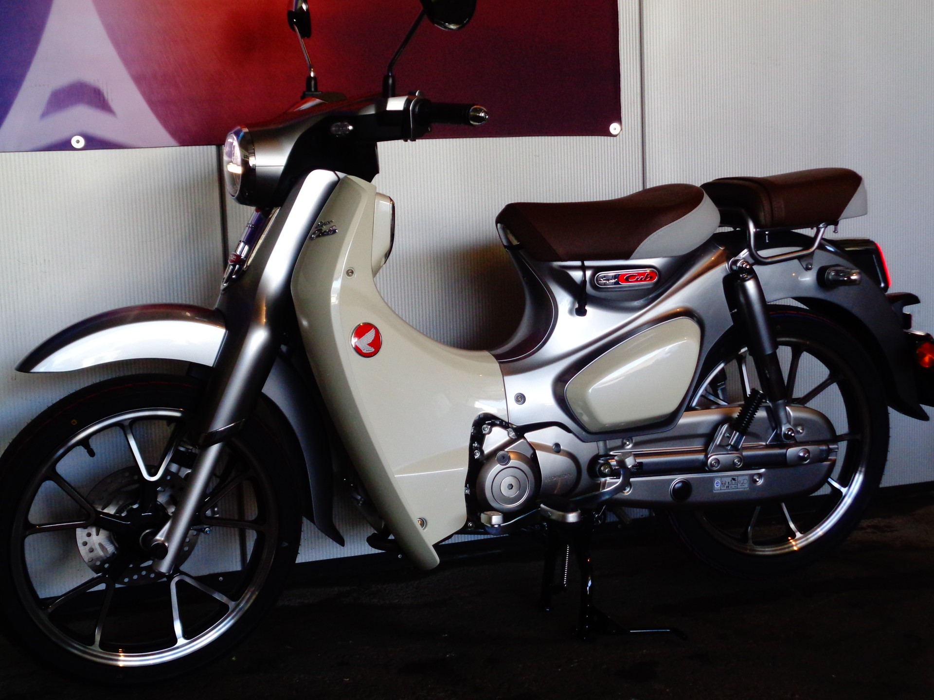 HONDA C 125 Super Cub-image-3