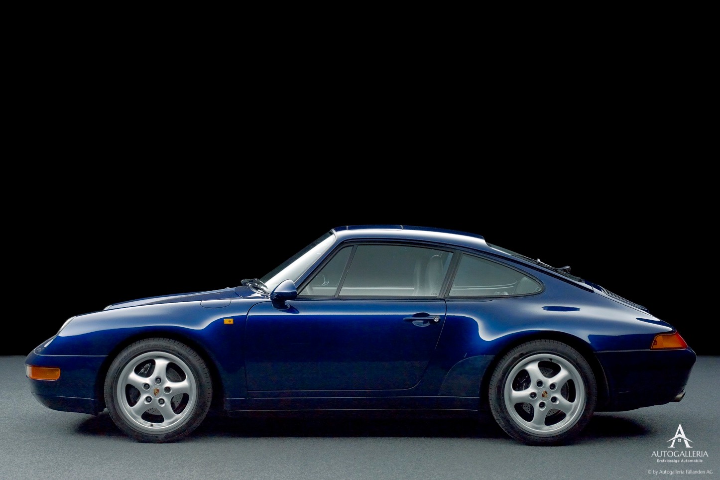 PORSCHE 911 Carrera-image-2