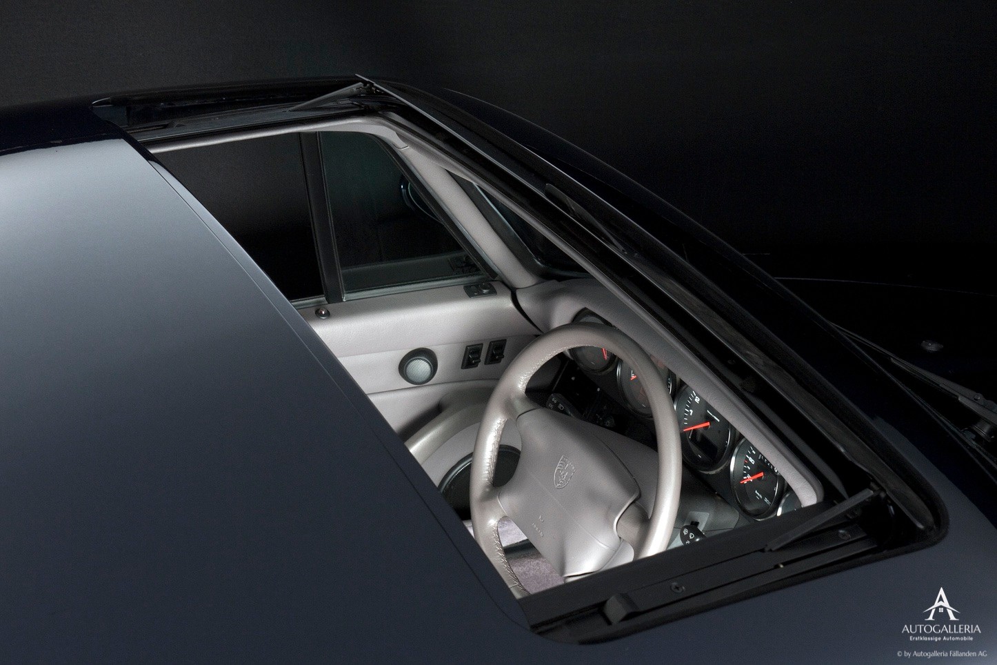 PORSCHE 911 Carrera-image-7