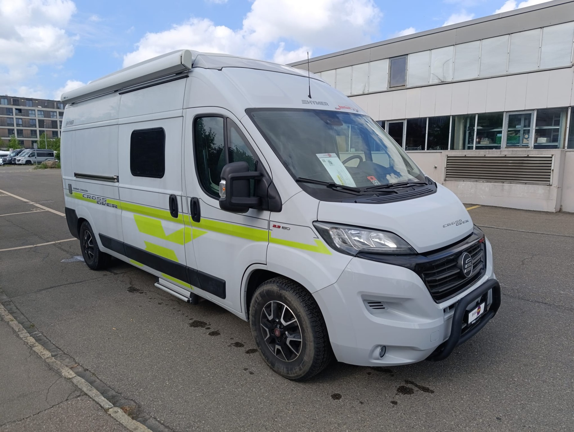 HYMER Grand Canyon Crossover***ABSOLUTE FREIHEIT DURCHS BAND***Aufstelldach*2x Doppelbett*Sensoren hinten*Multimedia*Rückfahrkamera*-image-4