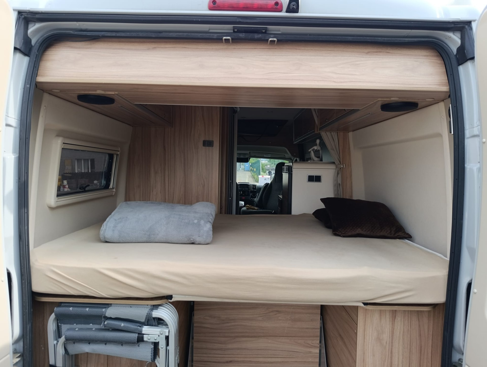 HYMER Grand Canyon Crossover***ABSOLUTE FREIHEIT DURCHS BAND***Aufstelldach*2x Doppelbett*Sensoren hinten*Multimedia*Rückfahrkamera*-image-9