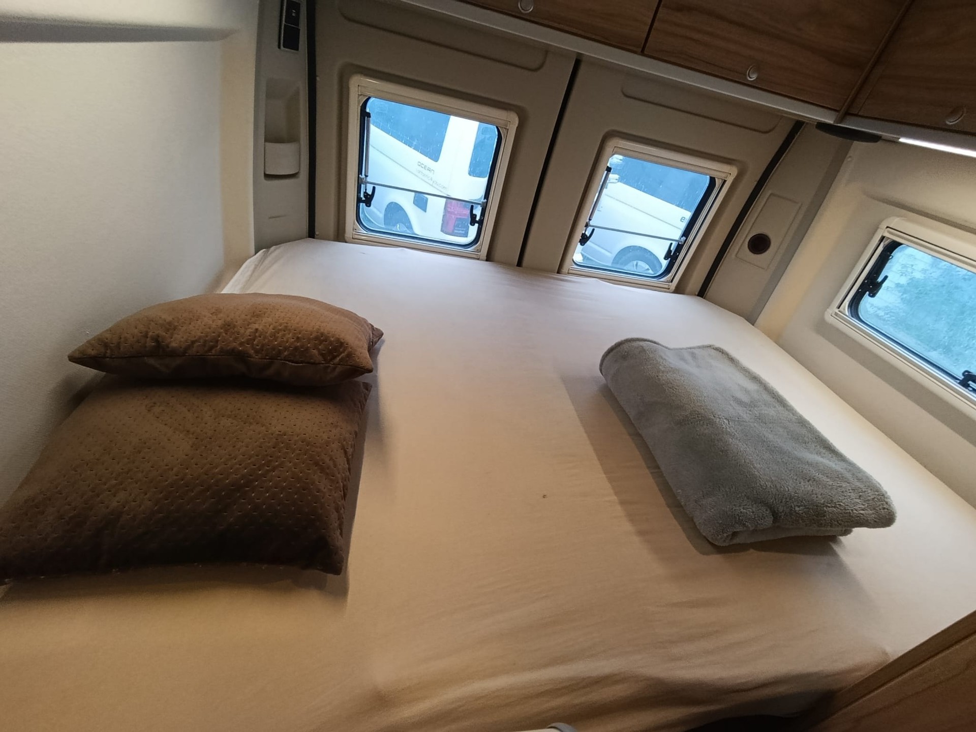 HYMER Grand Canyon Crossover***ABSOLUTE FREIHEIT DURCHS BAND***Aufstelldach*2x Doppelbett*Sensoren hinten*Multimedia*Rückfahrkamera*-image-20
