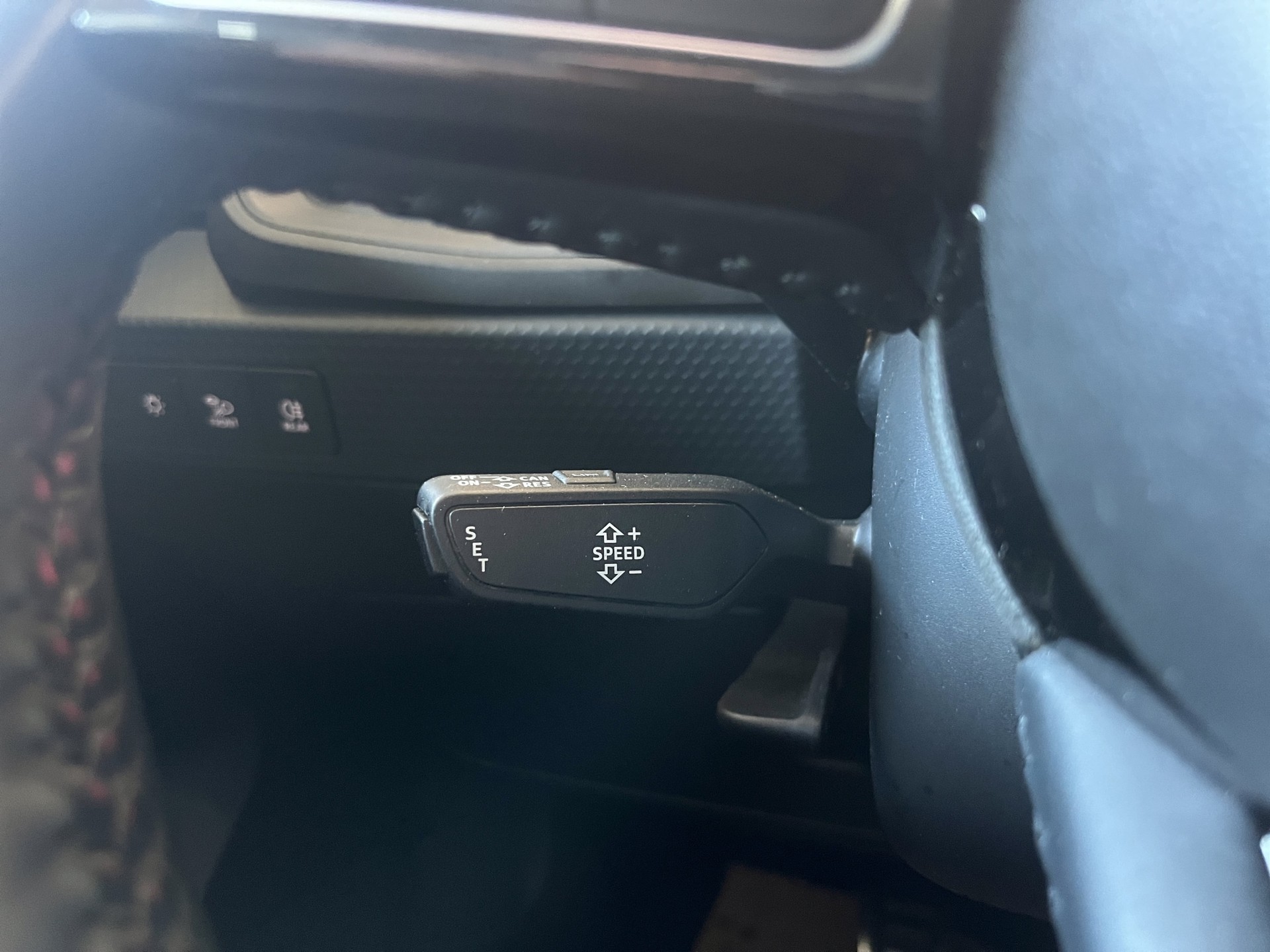 AUDI A1 Sportback 30 TFSI advanced-image-11