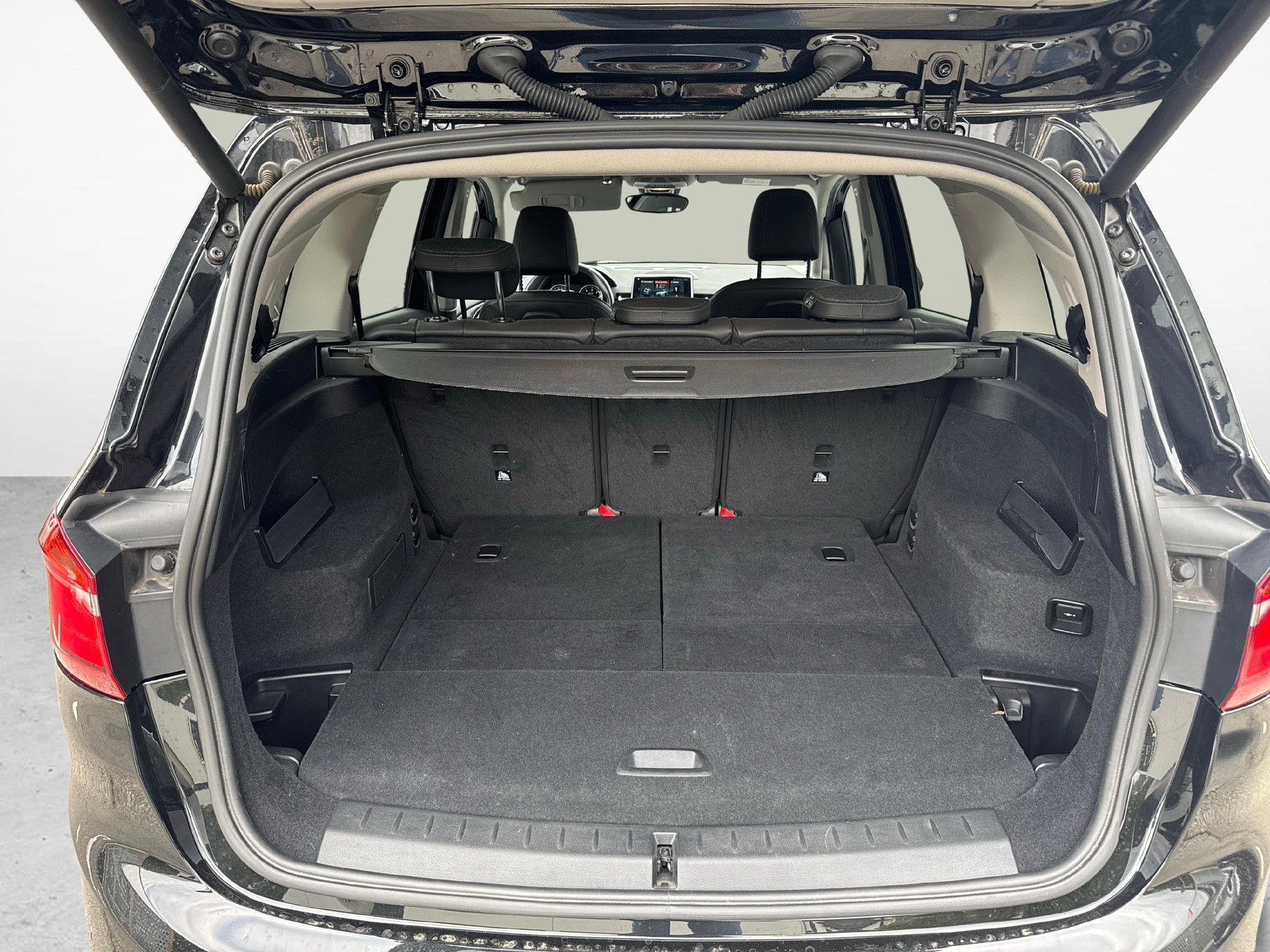 BMW 218d xDrive Gran Tourer-image-20