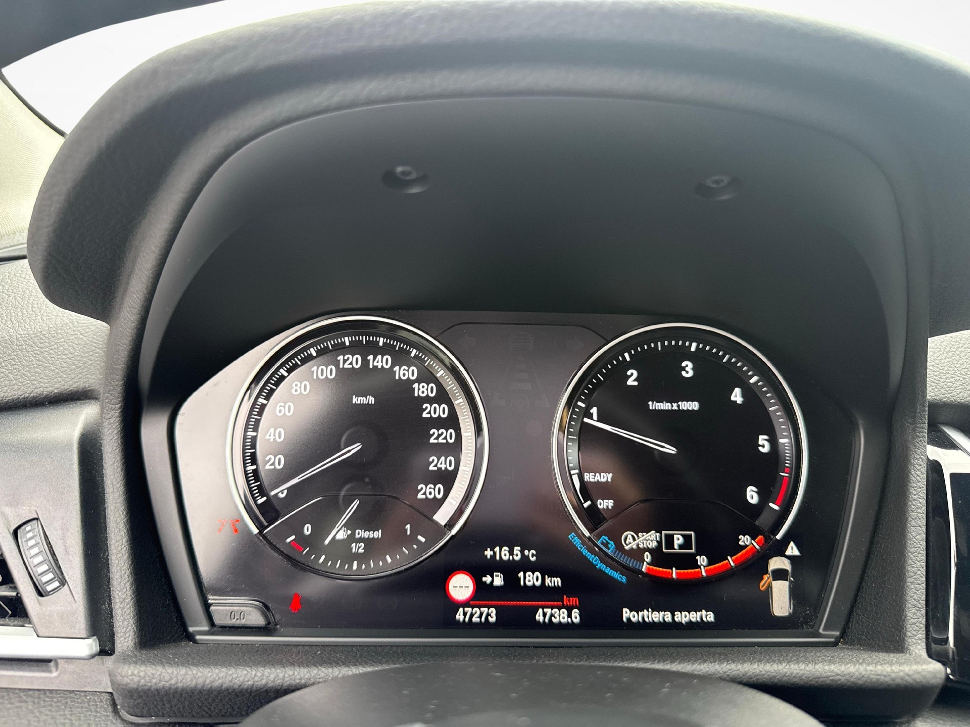 BMW 218d xDrive Gran Tourer-image-15