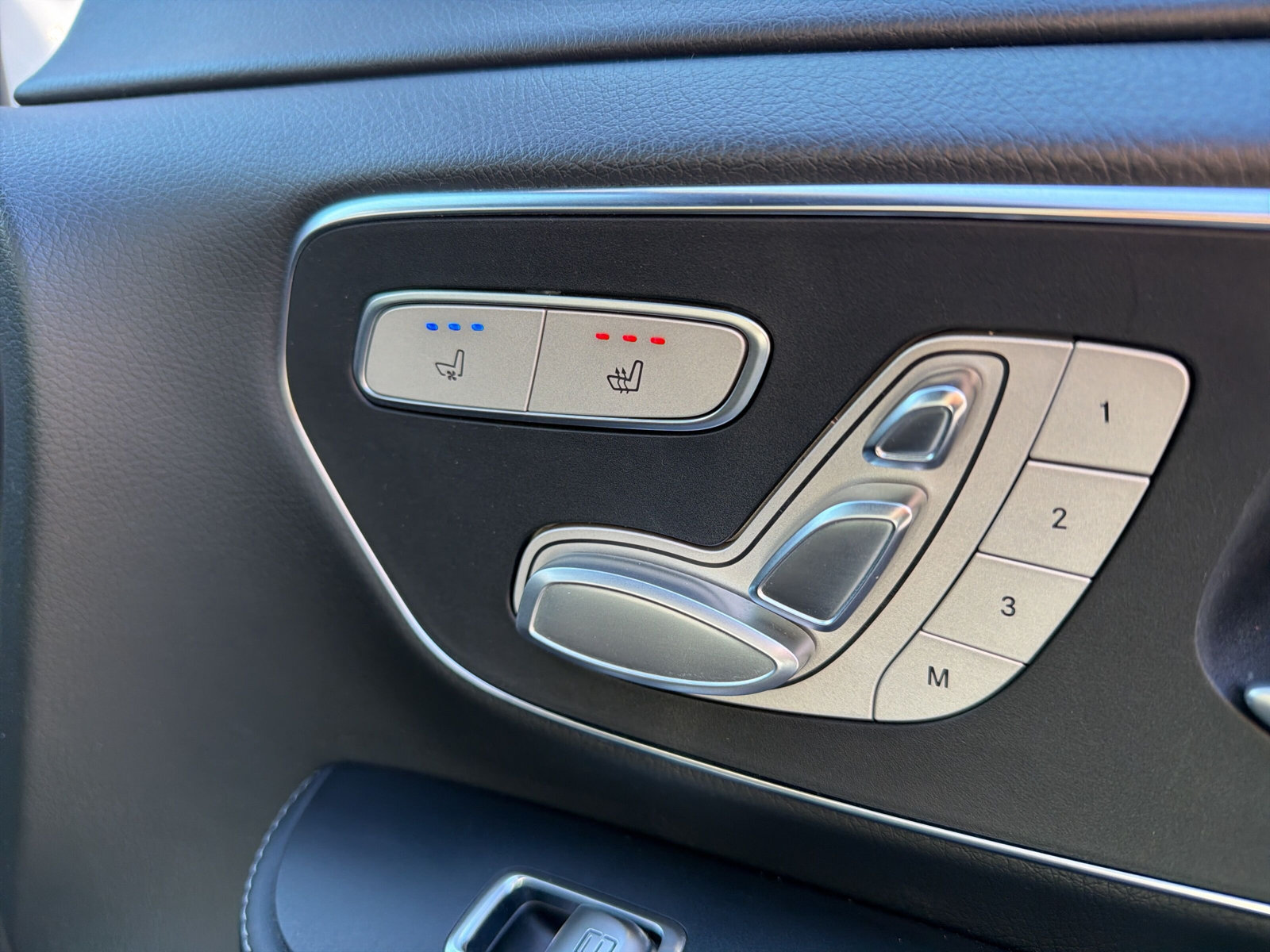 MERCEDES-BENZ V 250 d Swiss Edition Kompakt 4Matic-image-22