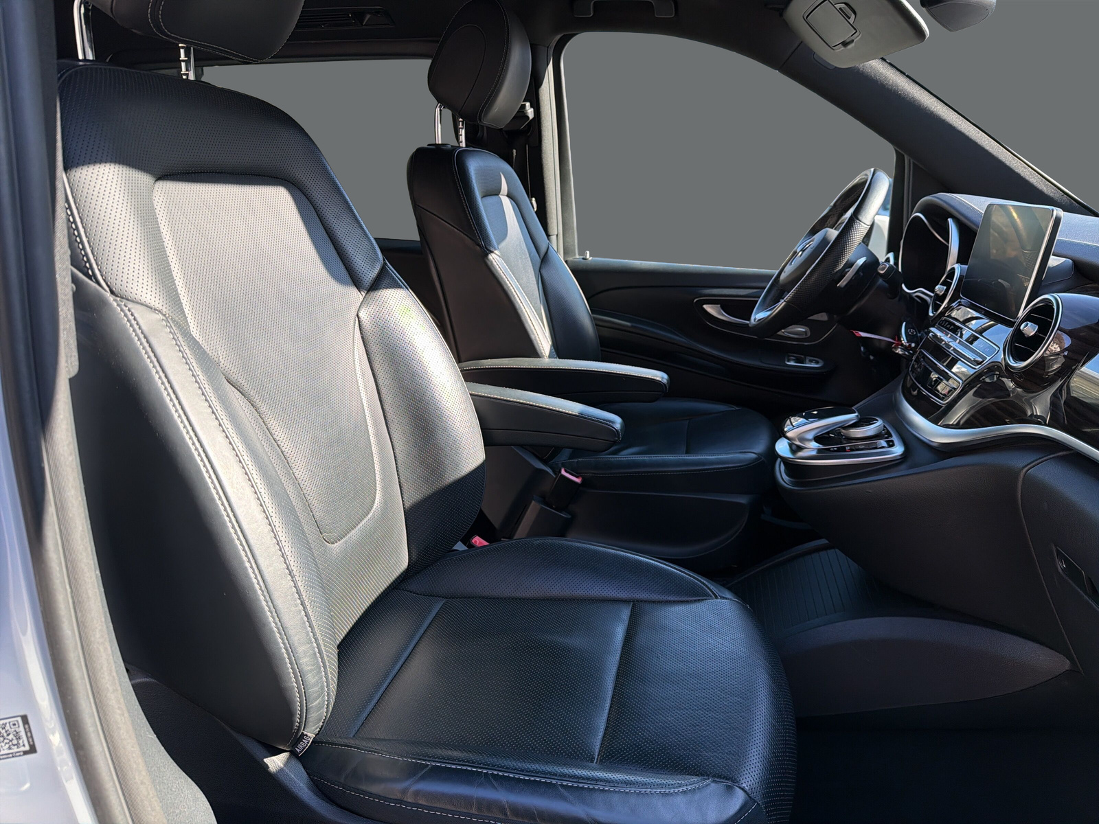 MERCEDES-BENZ V 250 d Swiss Edition Kompakt 4Matic-image-17