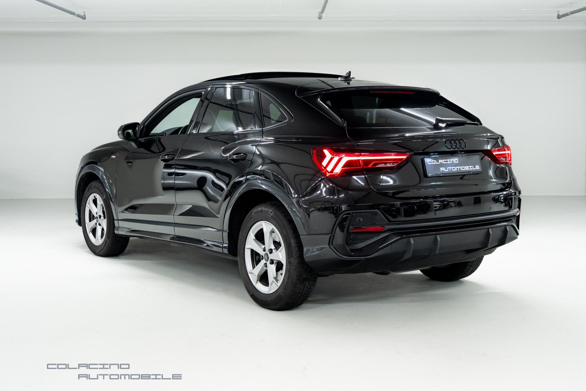 AUDI Q3 Sportback 40 TDI S line quattro S-tronic-showroom-element-3
