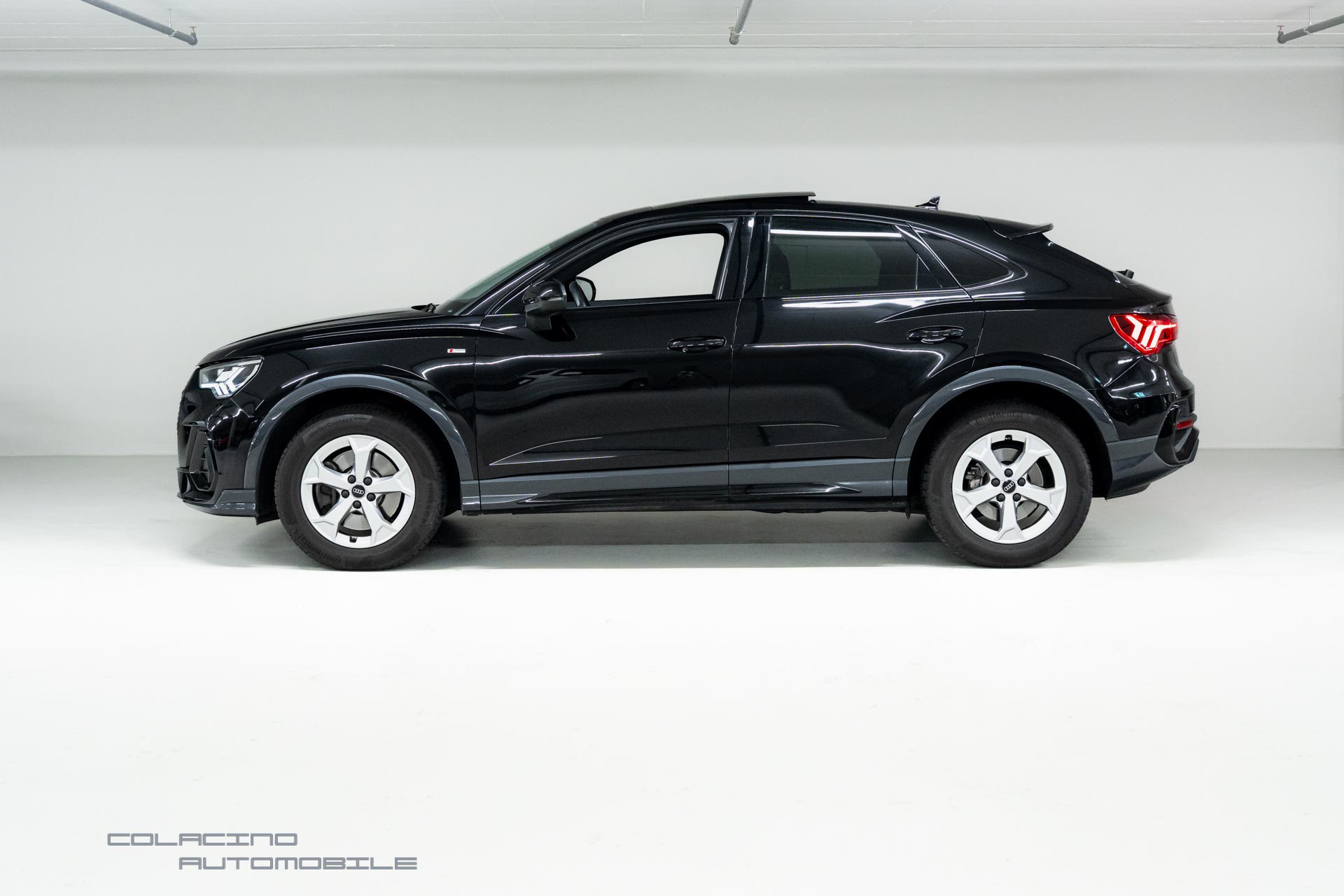 AUDI Q3 Sportback 40 TDI S line quattro S-tronic-image-6