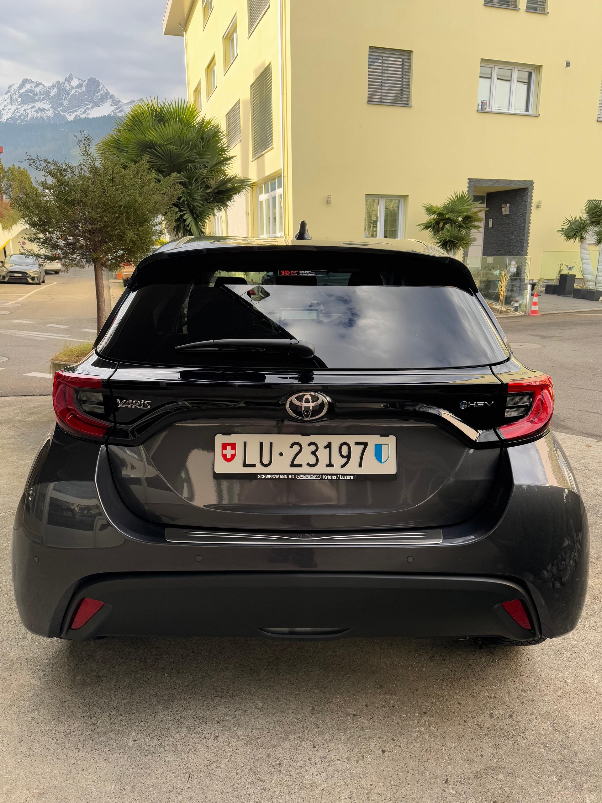 TOYOTA Yaris 1.5 VVT-i HSD Trend-image-15