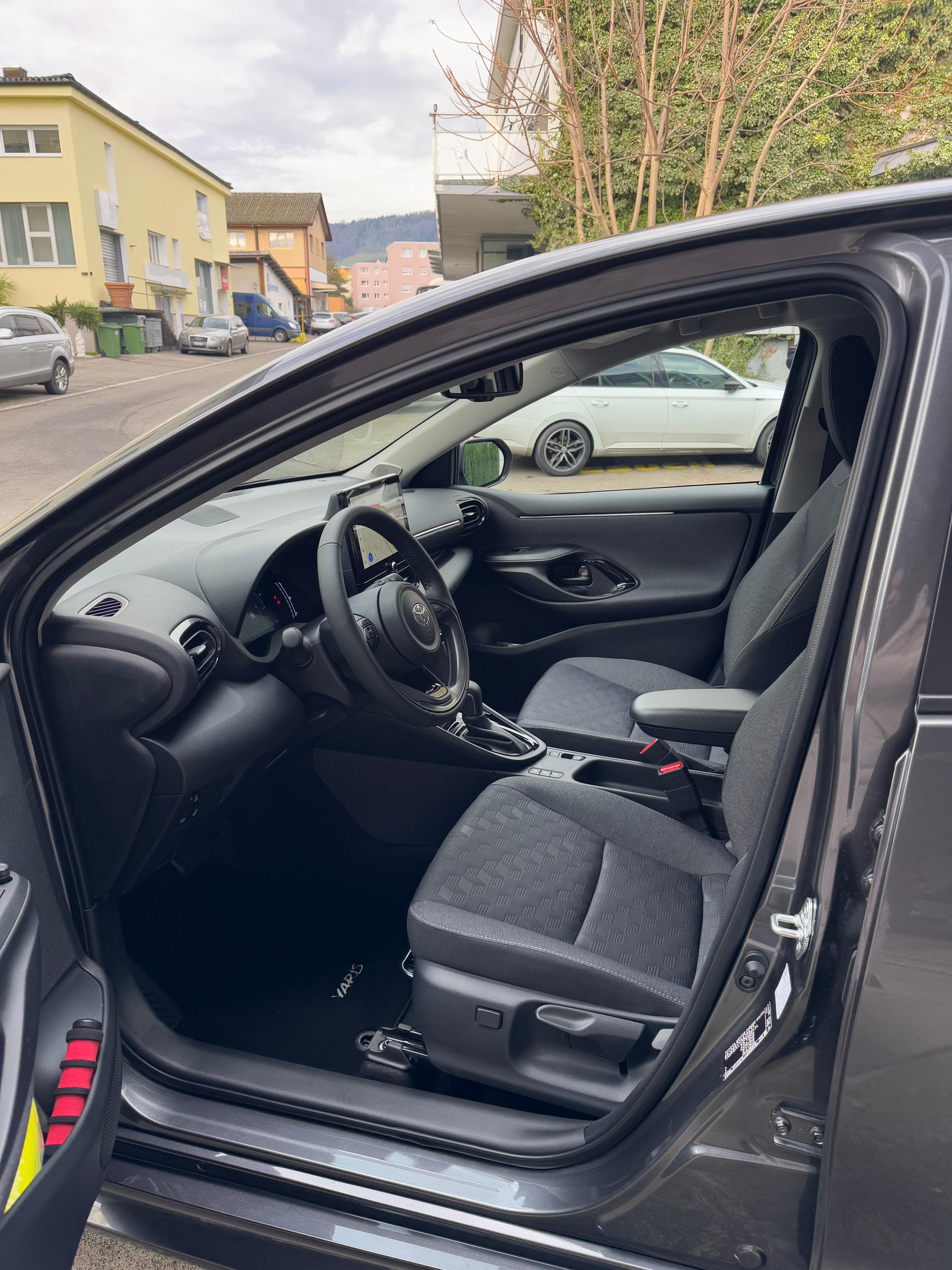 TOYOTA Yaris 1.5 VVT-i HSD Trend-image-8