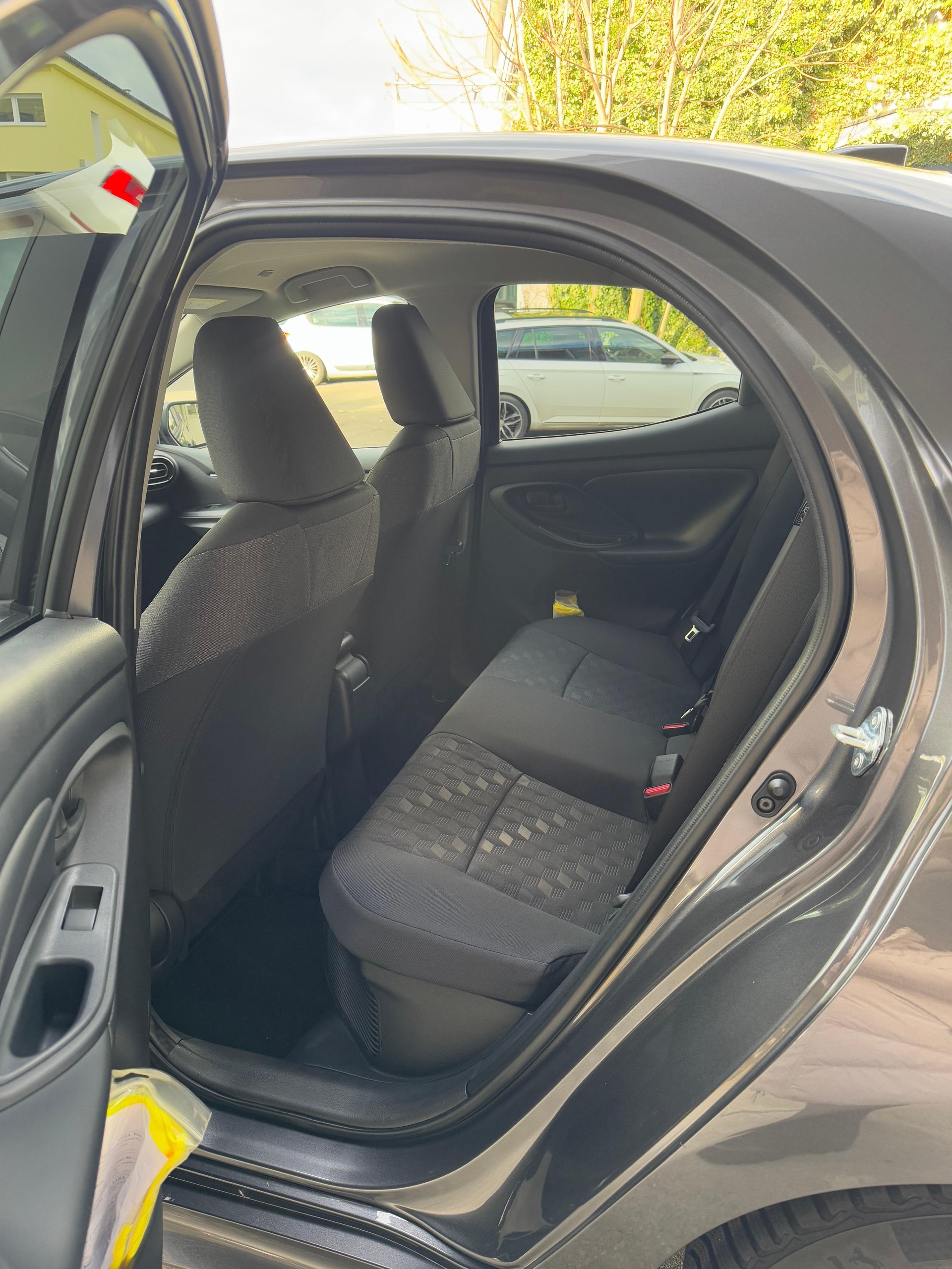 TOYOTA Yaris 1.5 VVT-i HSD Trend-image-18