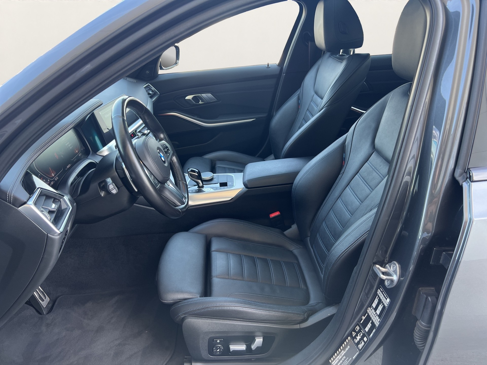BMW M340i xDrive 48V-image-10