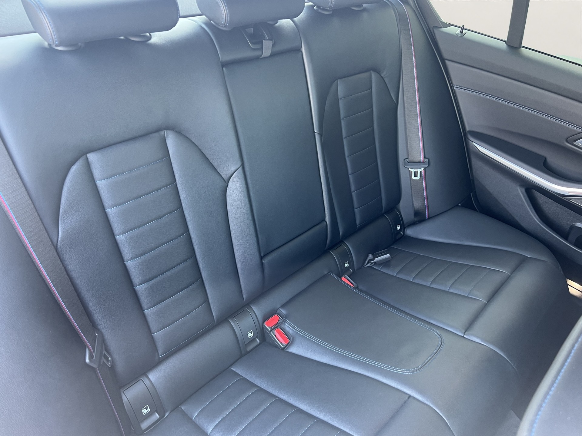 BMW M340i xDrive 48V-image-21