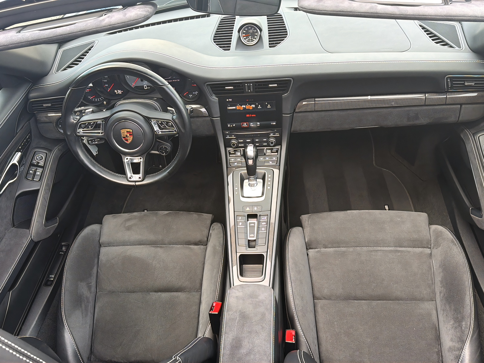 PORSCHE 911 Targa 4 GTS PDK-image-9