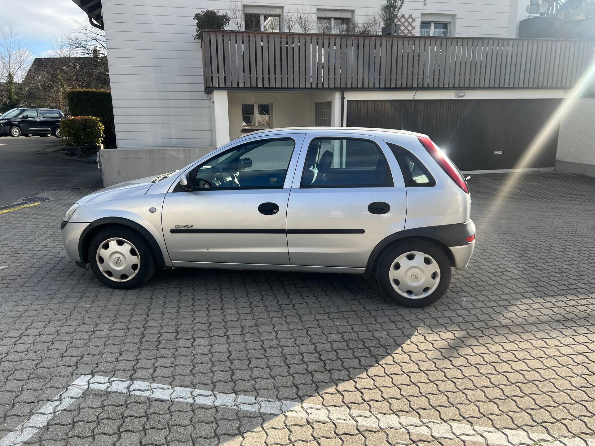 OPEL Corsa 1.2 16V Comfort-image-1