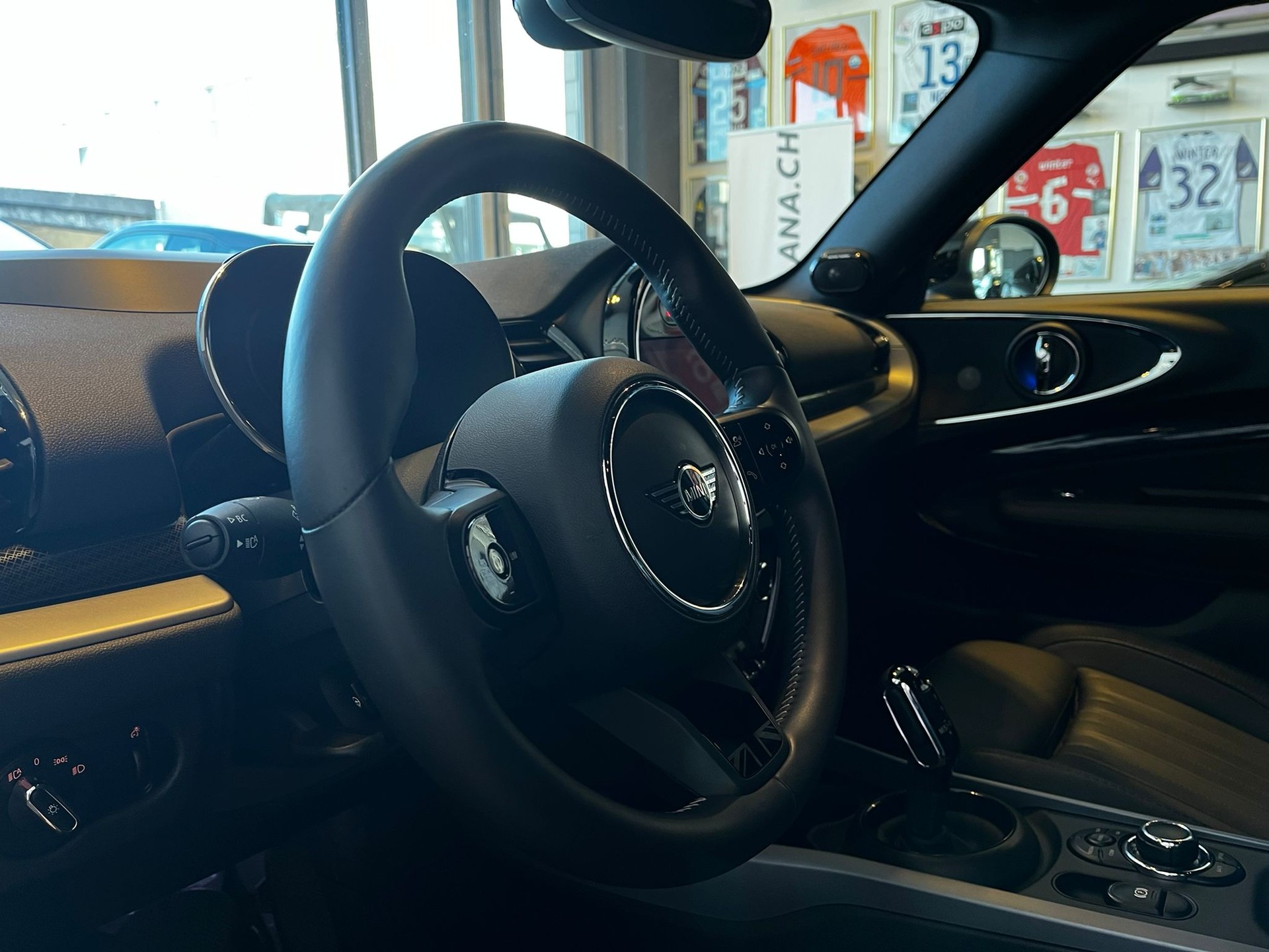 MINI Clubman Cooper S Trafalgar ALL4-image-11