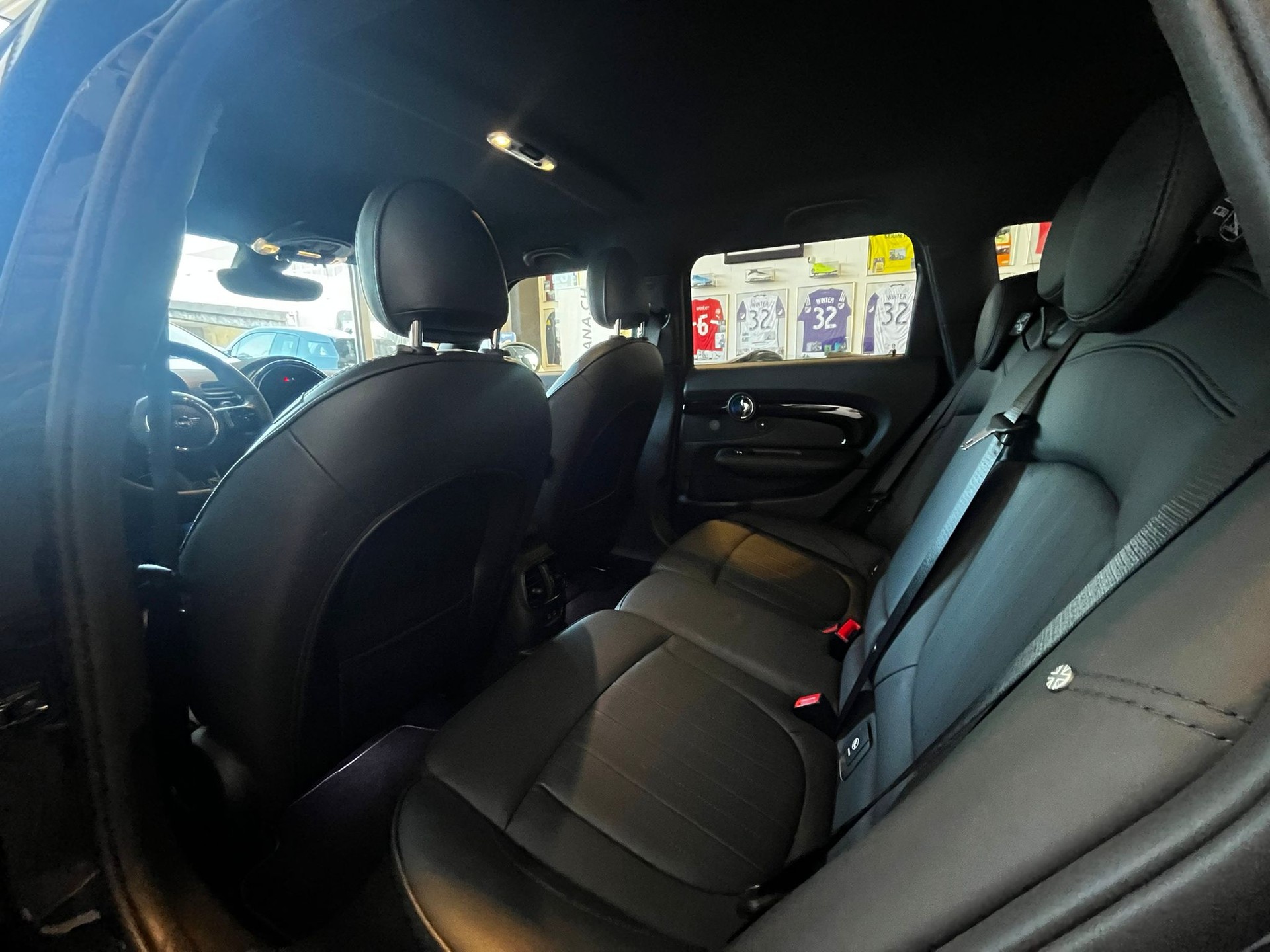 MINI Clubman Cooper S Trafalgar ALL4-image-13