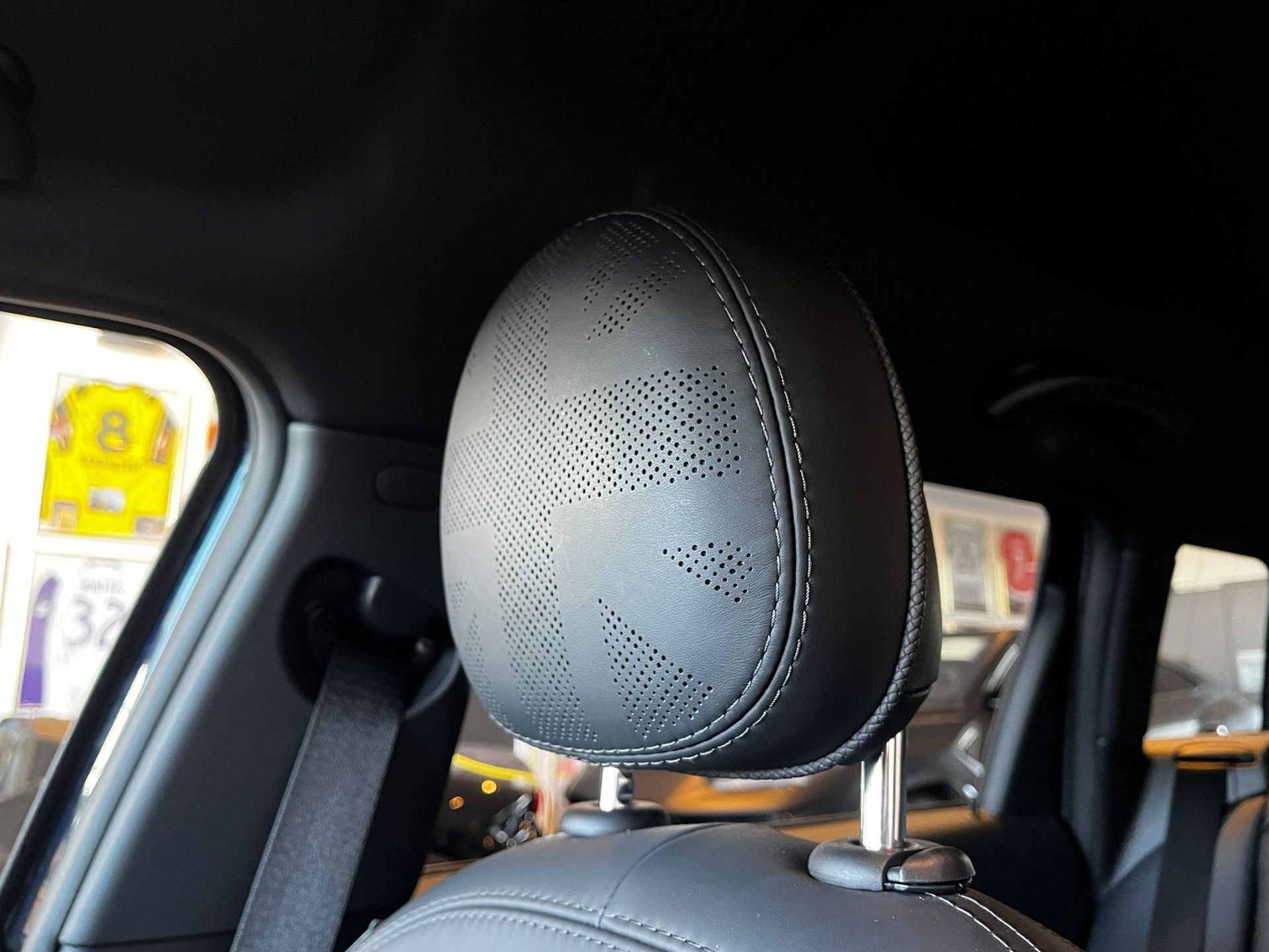 MINI Clubman Cooper S Trafalgar ALL4-image-18
