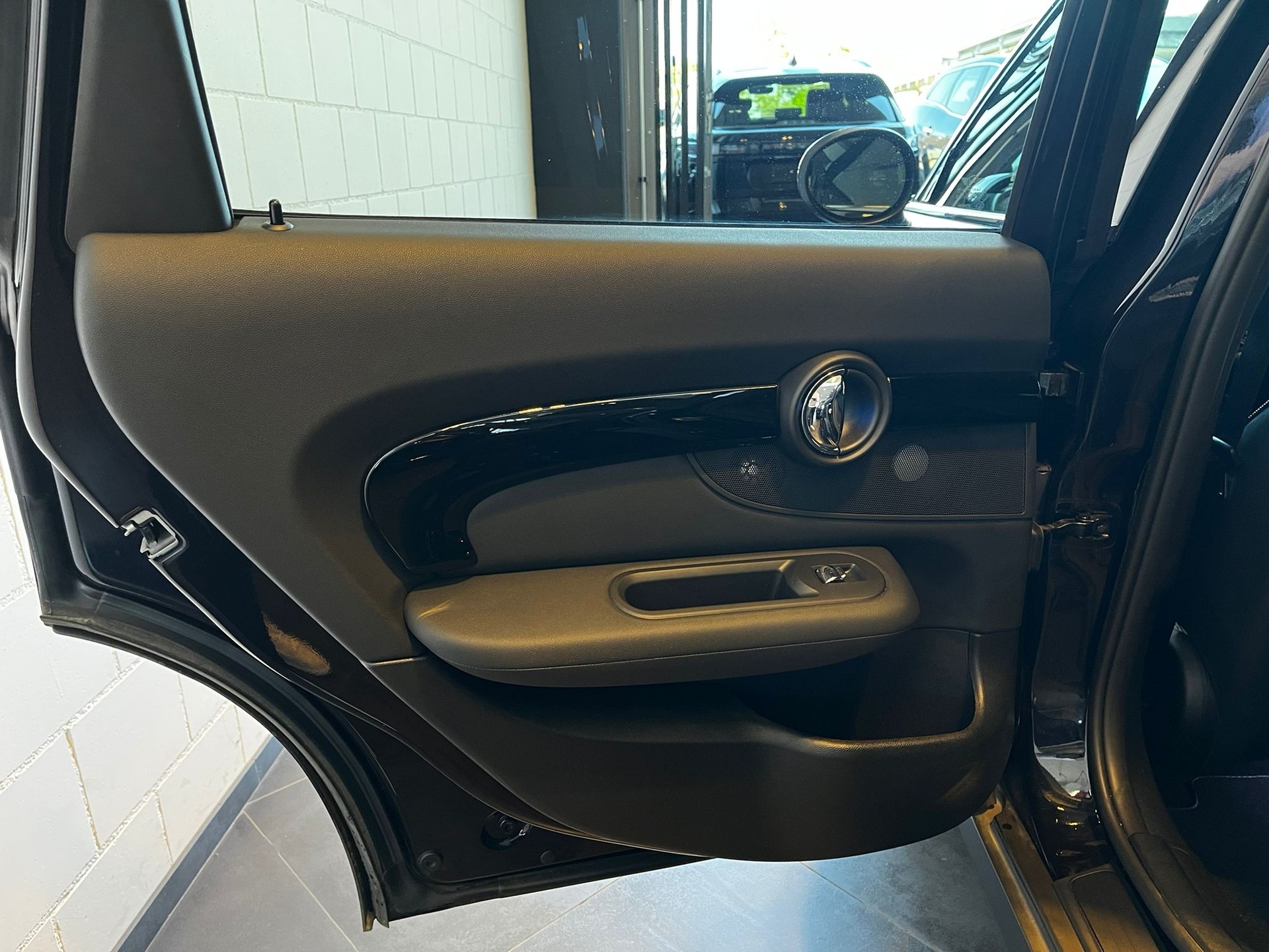 MINI Clubman Cooper S Trafalgar ALL4-image-20