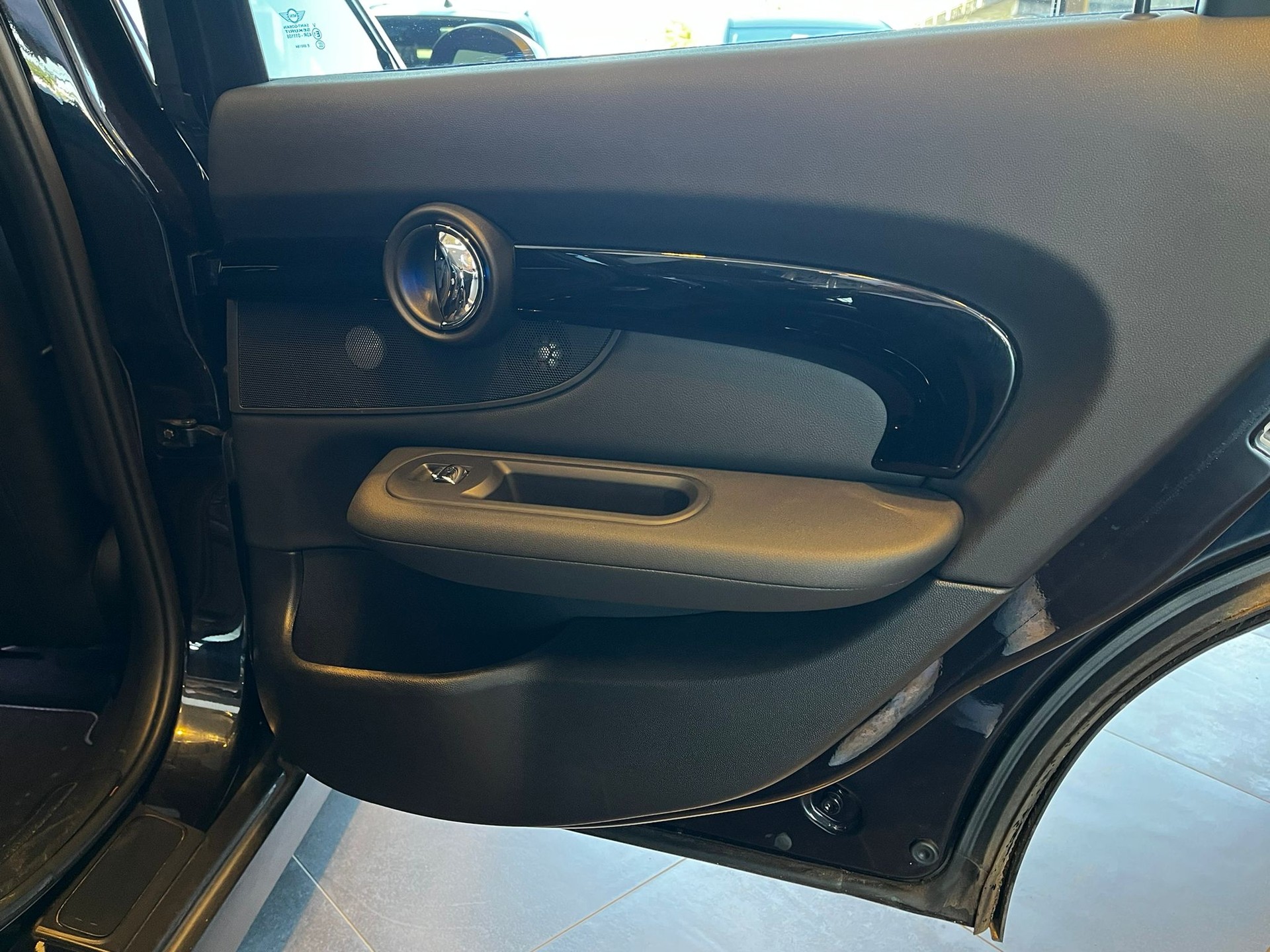 MINI Clubman Cooper S Trafalgar ALL4-image-21