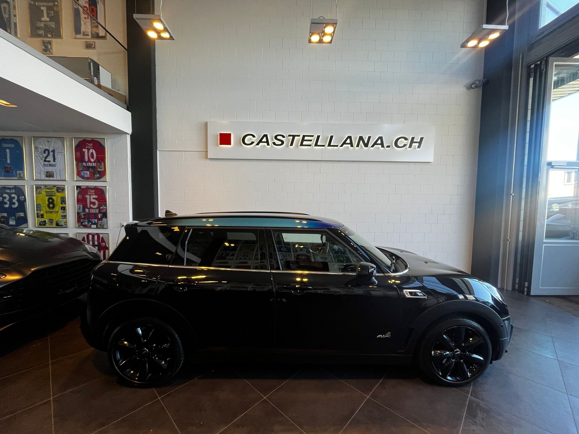 MINI Clubman Cooper S Trafalgar ALL4-image-4