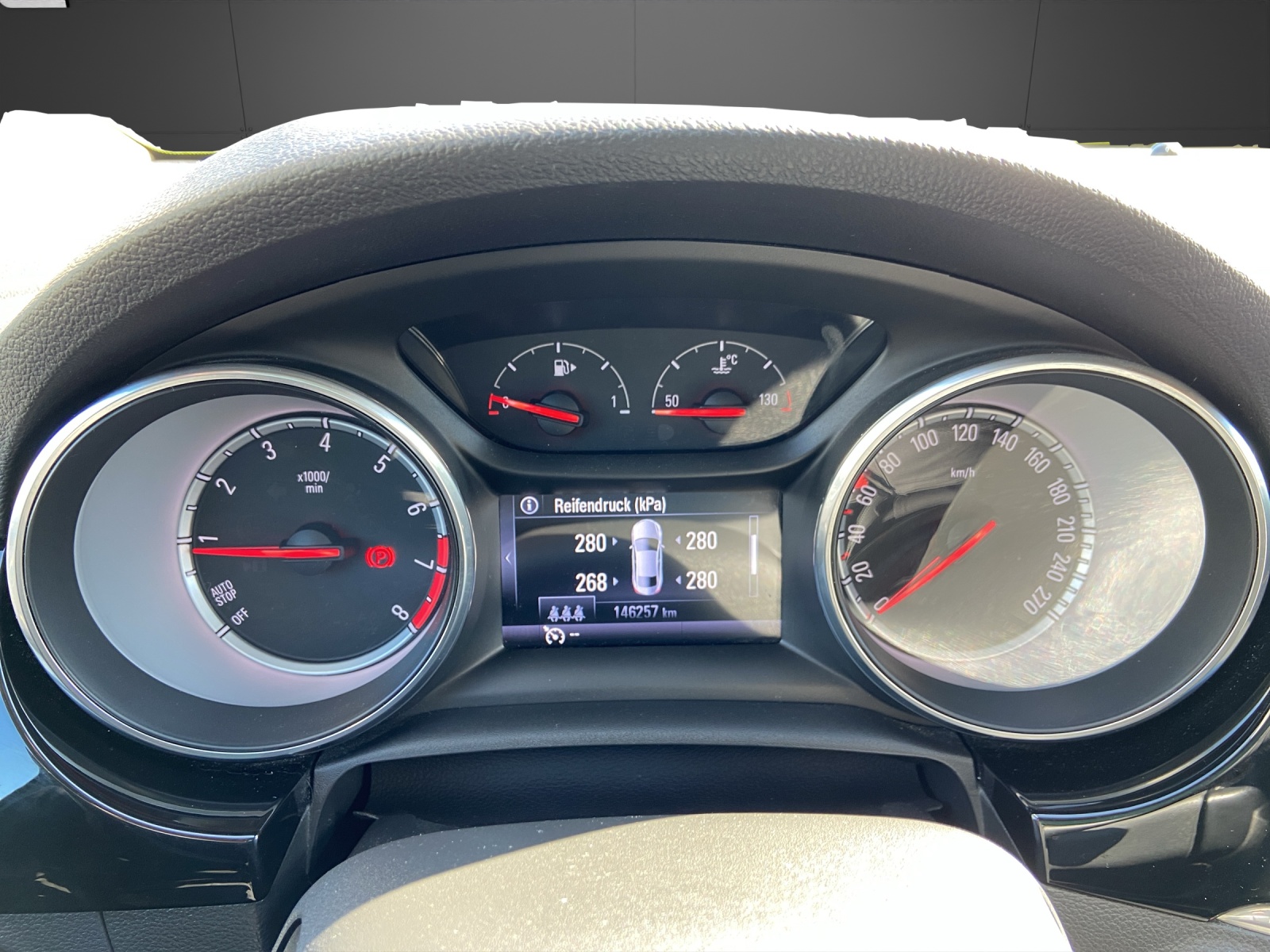 OPEL Astra Sports Tourer 1.6i Turbo Dynamic-image-13