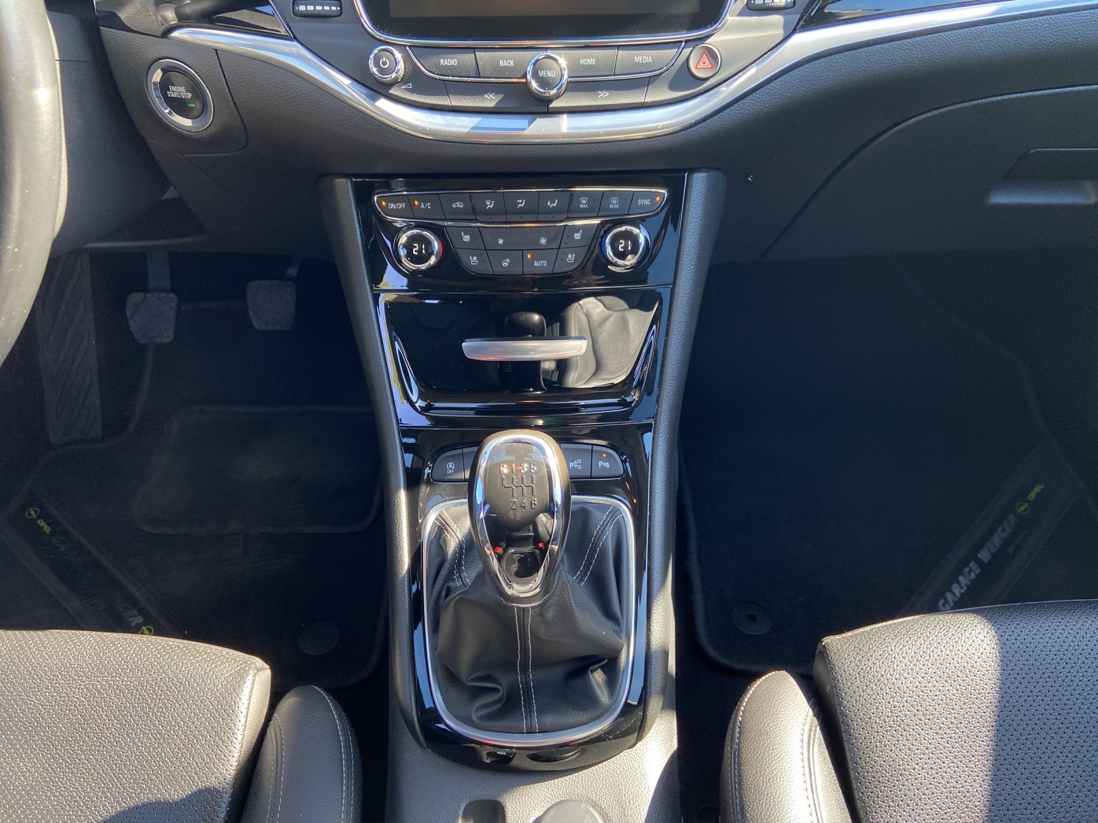OPEL Astra Sports Tourer 1.6i Turbo Dynamic-image-11