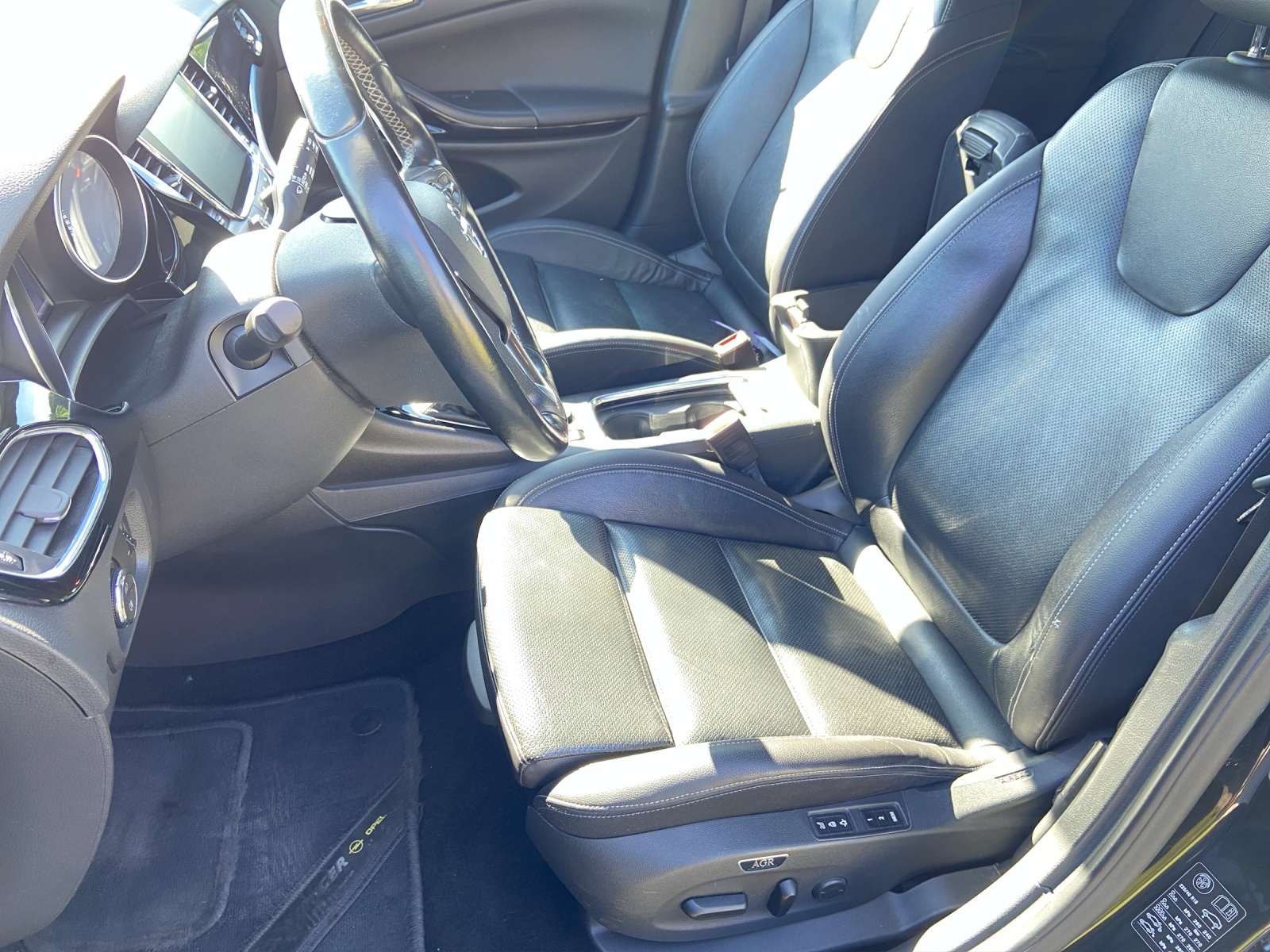 OPEL Astra Sports Tourer 1.6i Turbo Dynamic-image-8