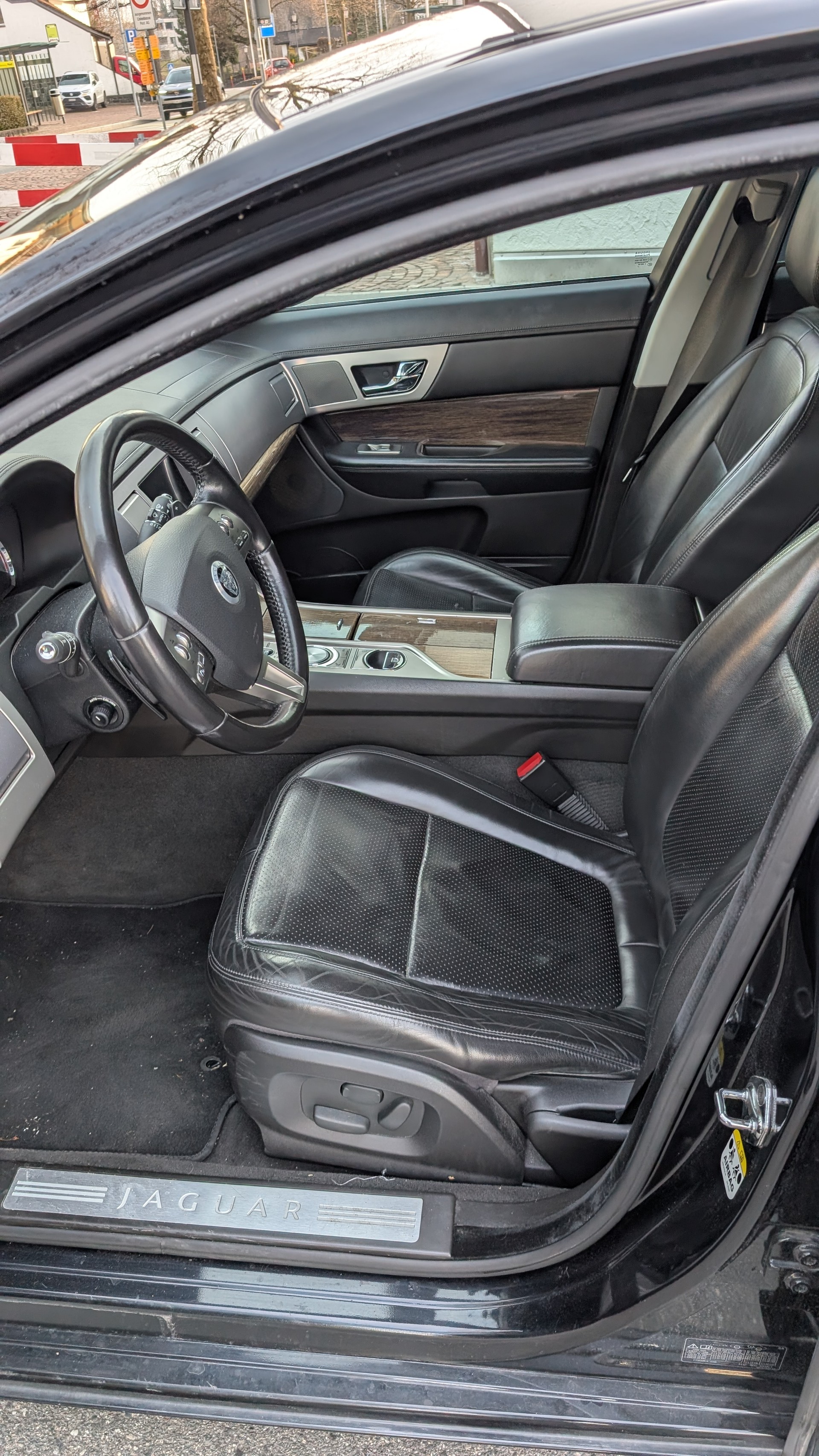 JAGUAR 4.2 V8 Premium Luxury-image-5