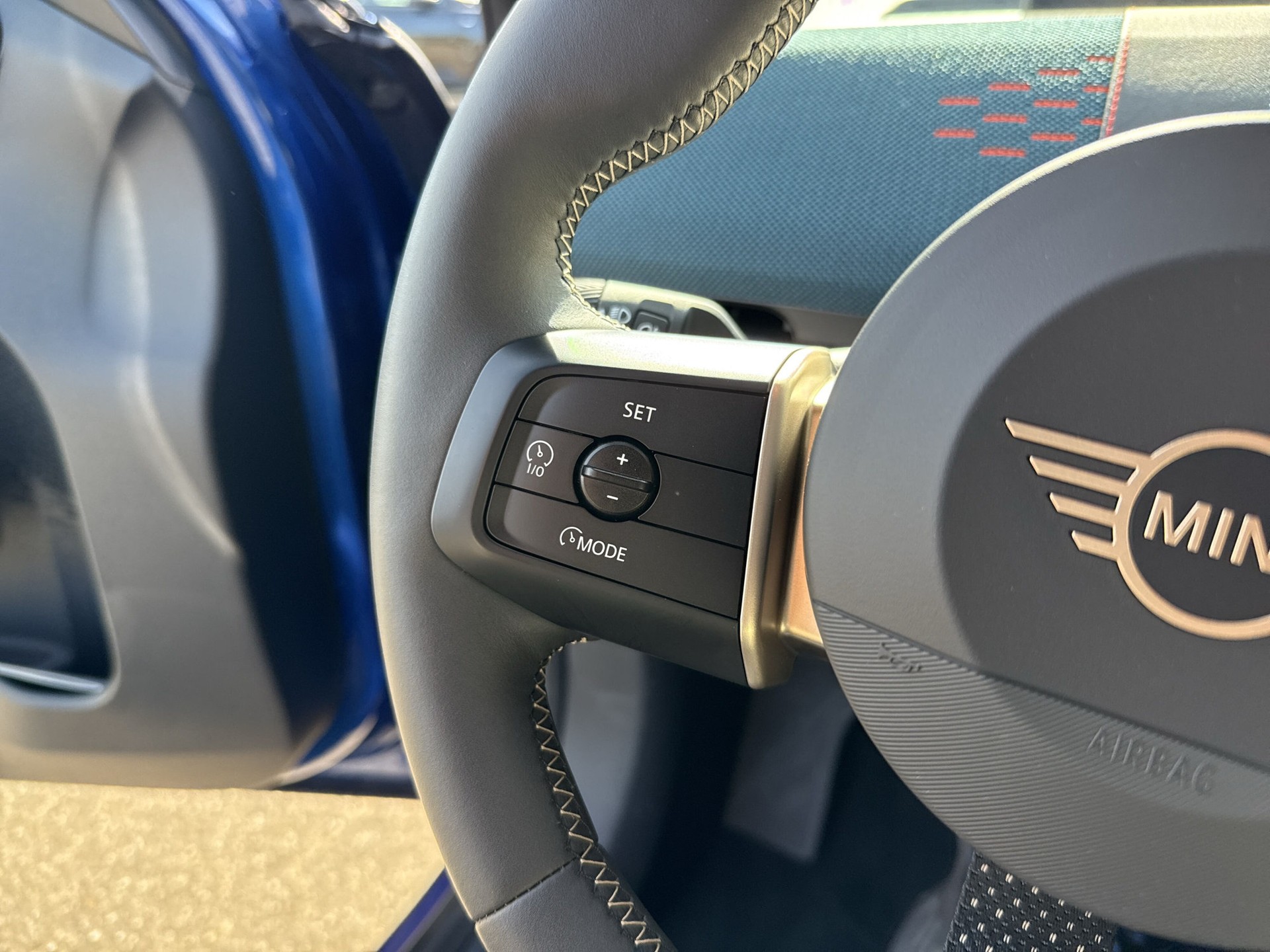 MINI Aceman E-image-15