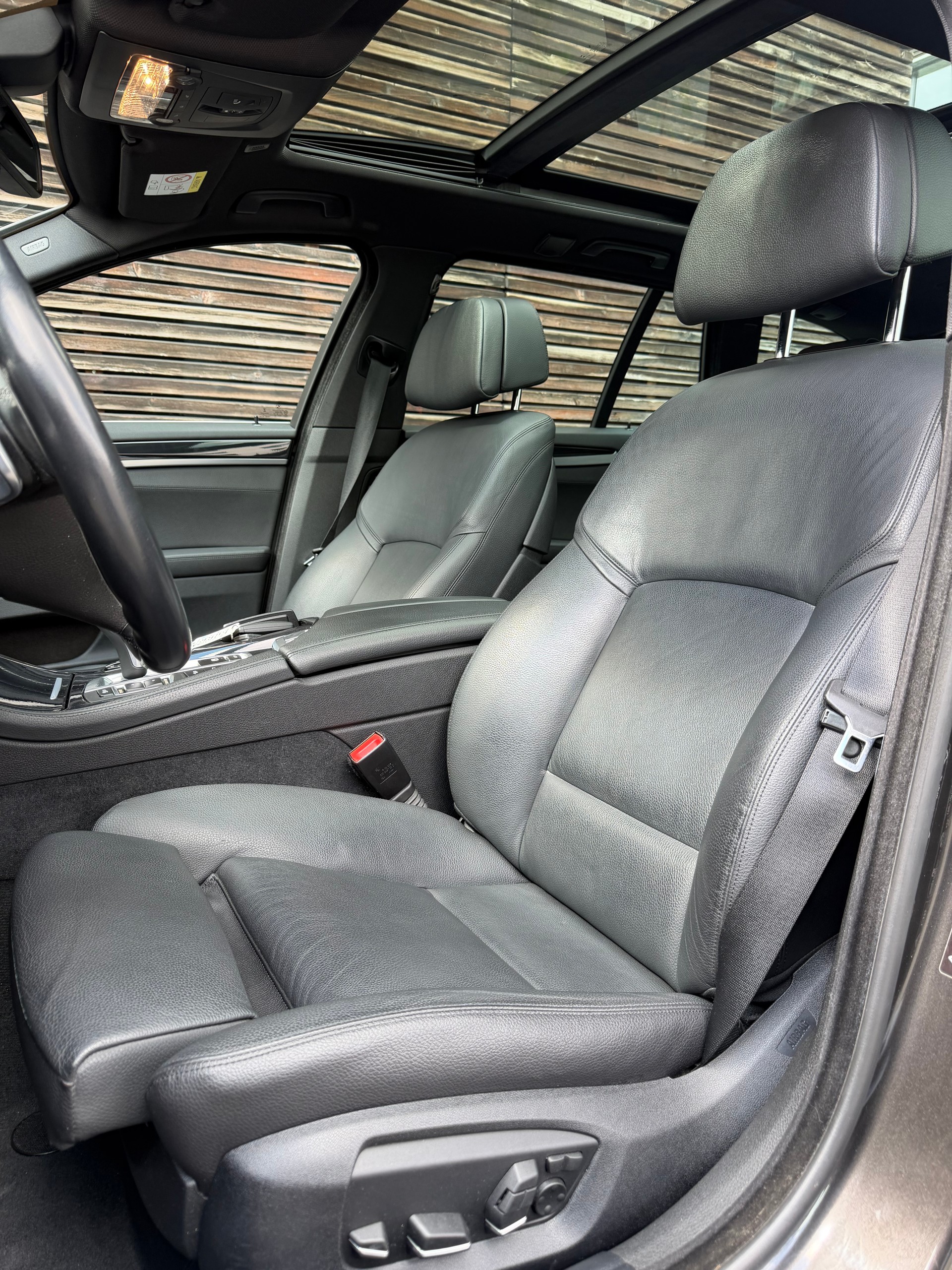 BMW 520d Touring xDrive Steptronic-image-5