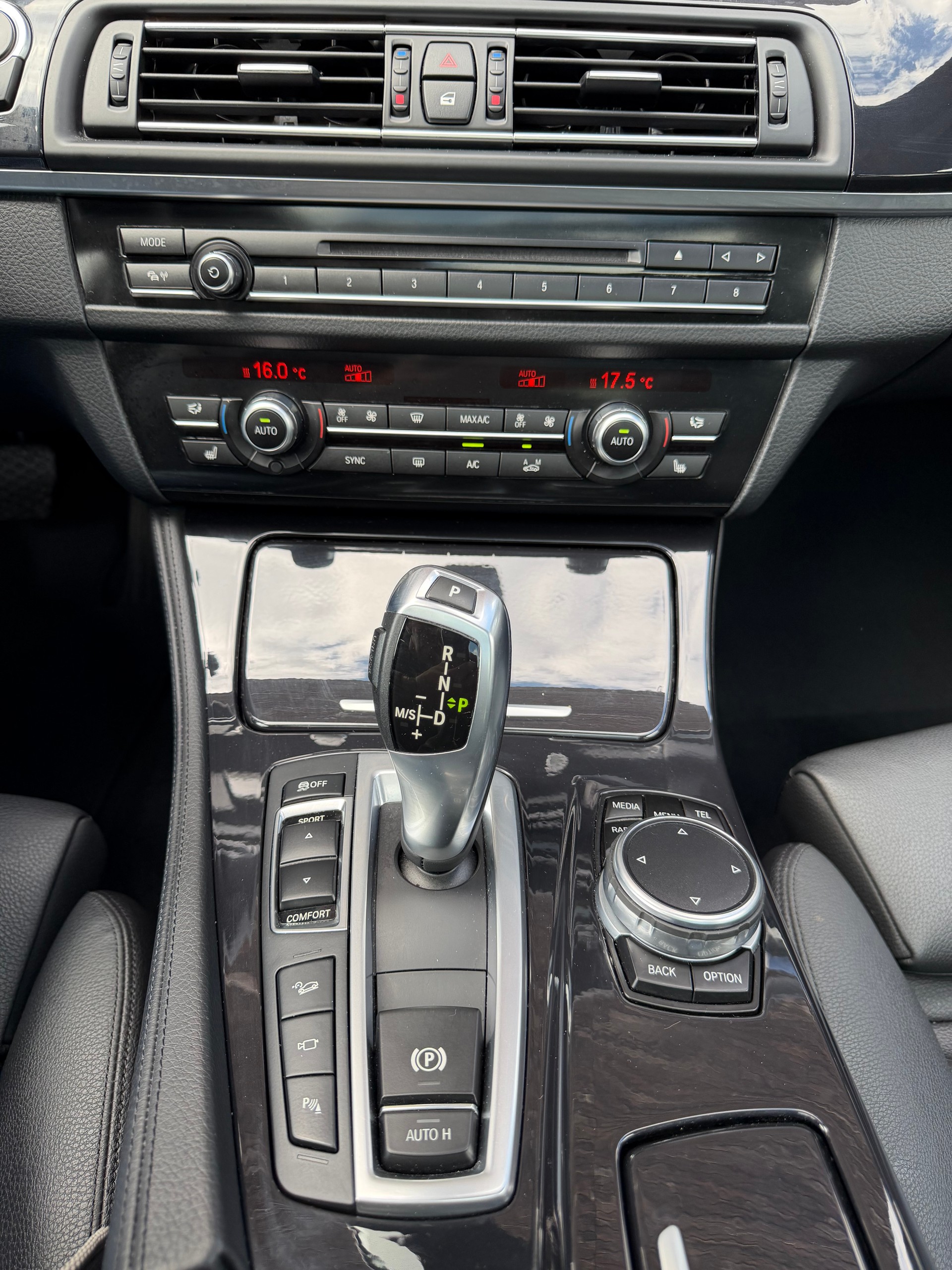 BMW 520d Touring xDrive Steptronic-image-11