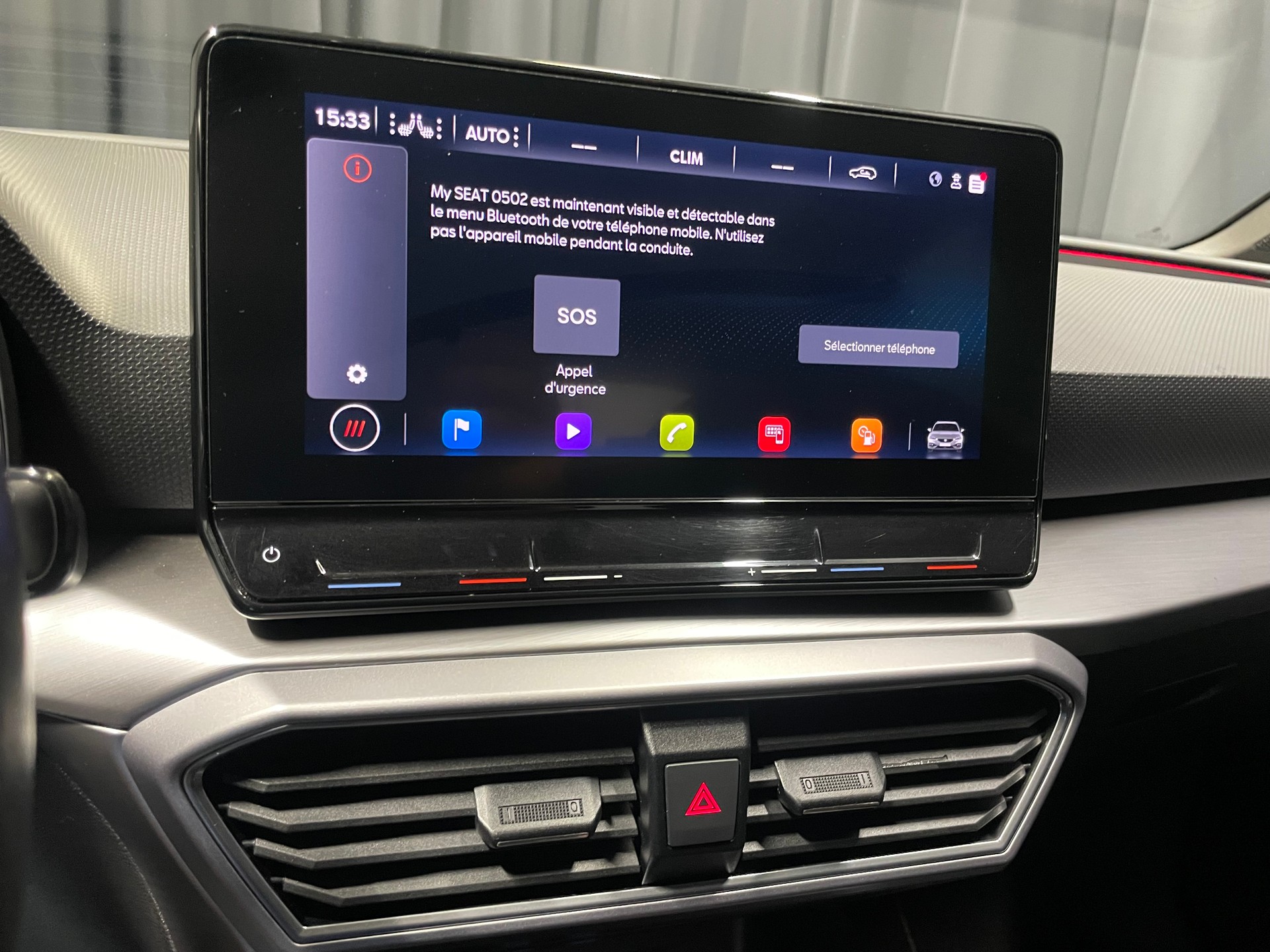 SEAT Leon ST 1.5 eTSI mHEV DSG FR (18)-image-12