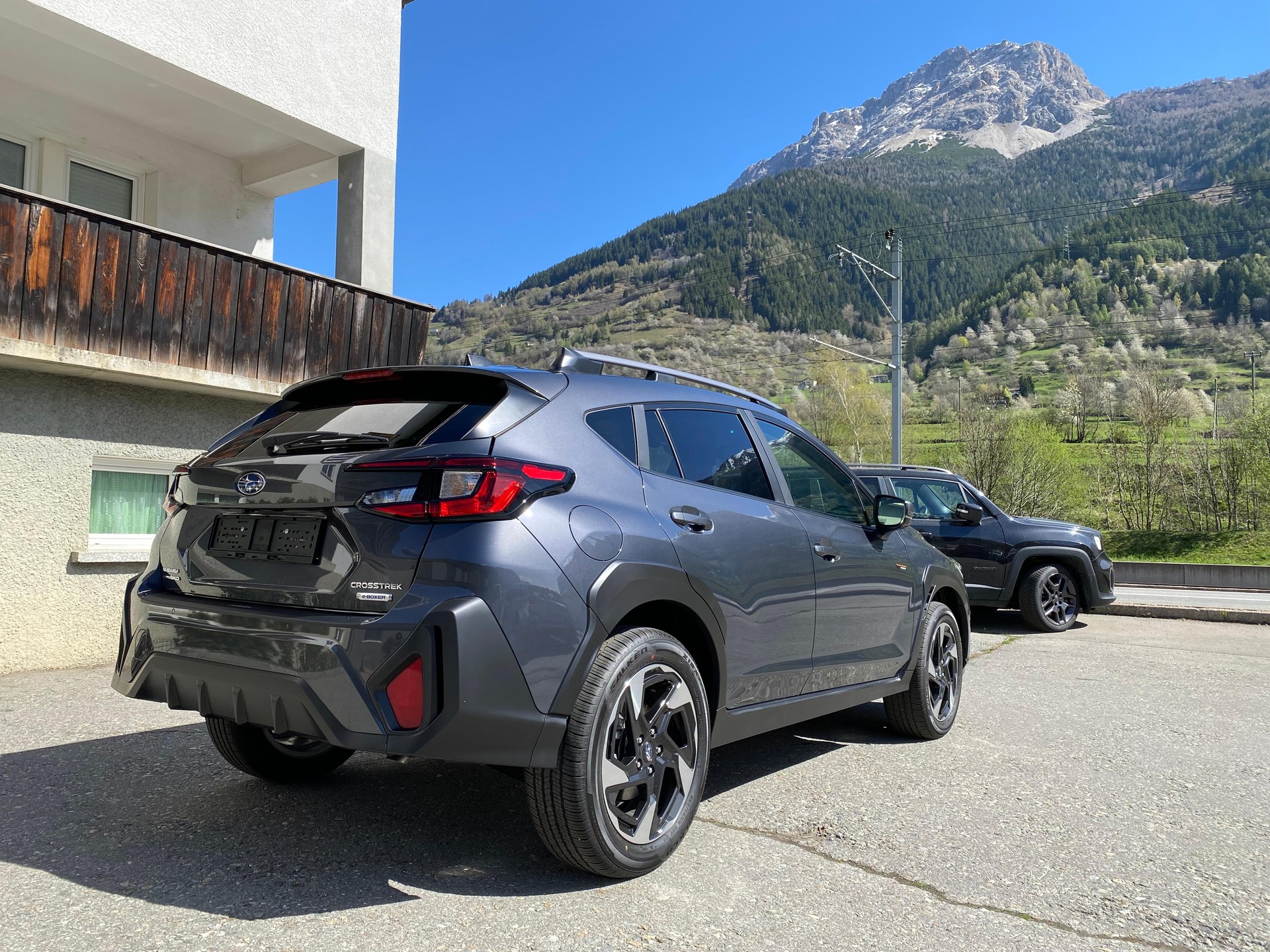 SUBARU Crosstrek 2.0i e-Boxer Passion-image-4