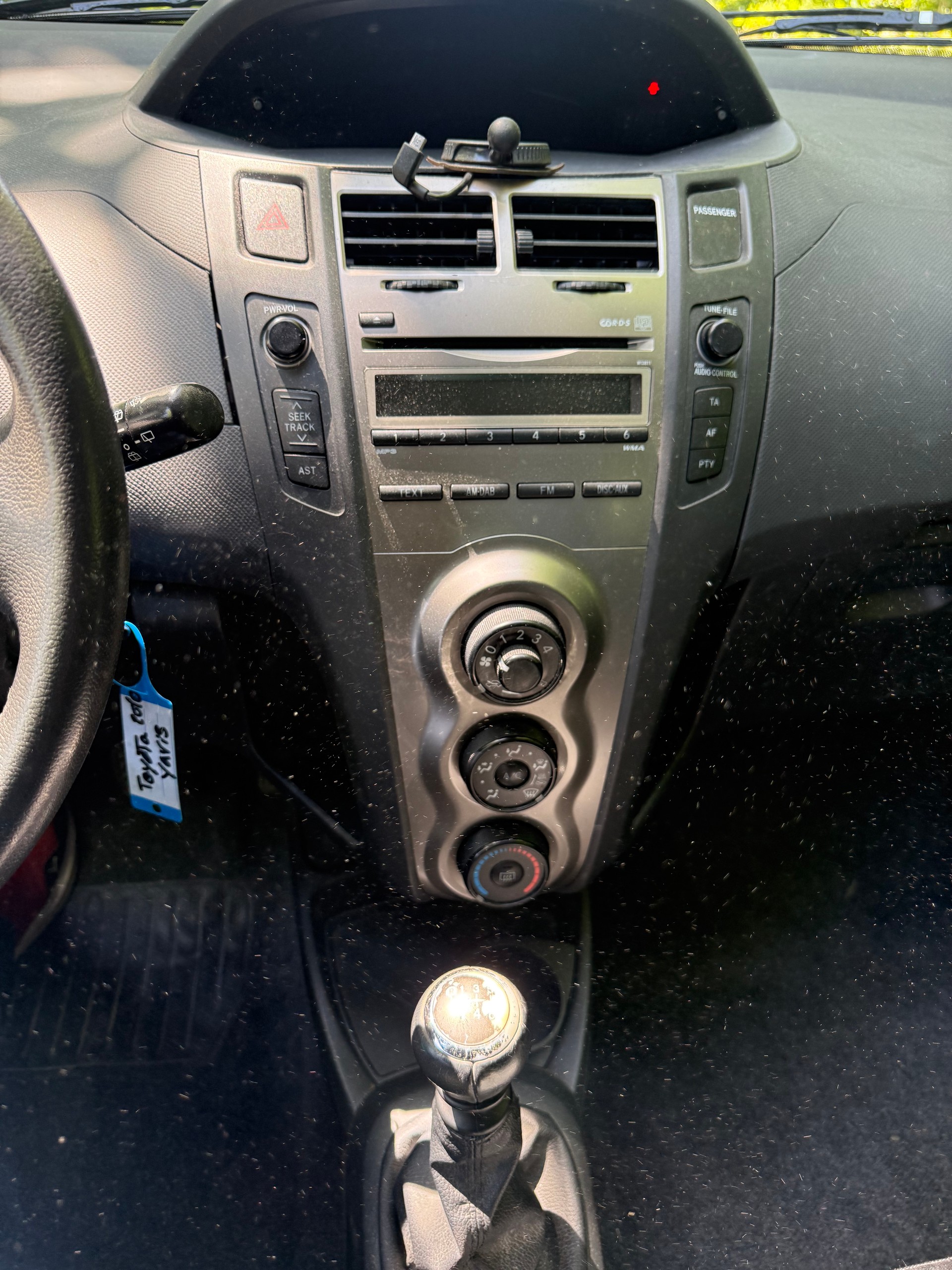 TOYOTA Yaris 1.33 Linea Sol-image-6