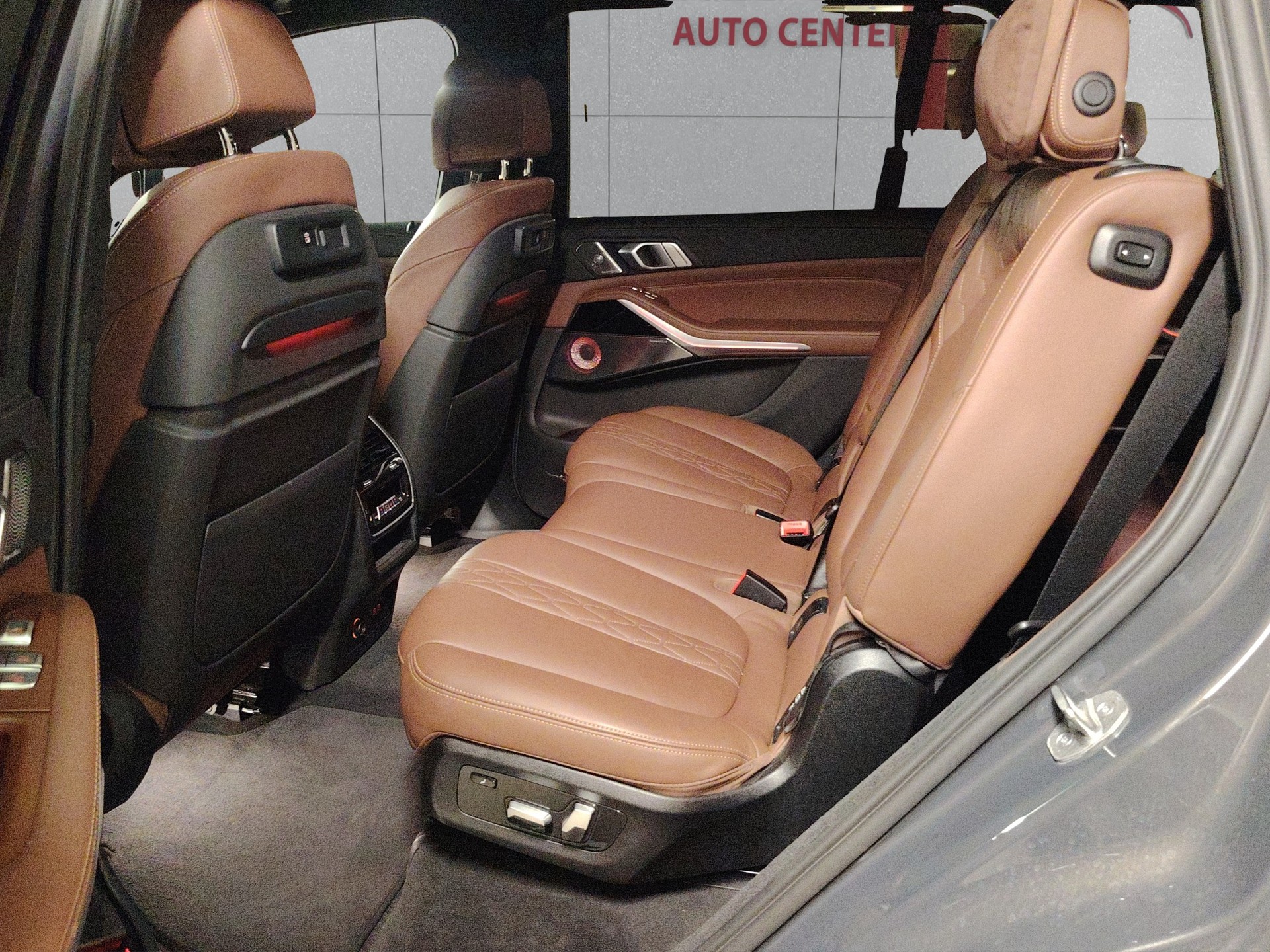 BMW X7 xDrive 48V 40d Steptronic-image-10