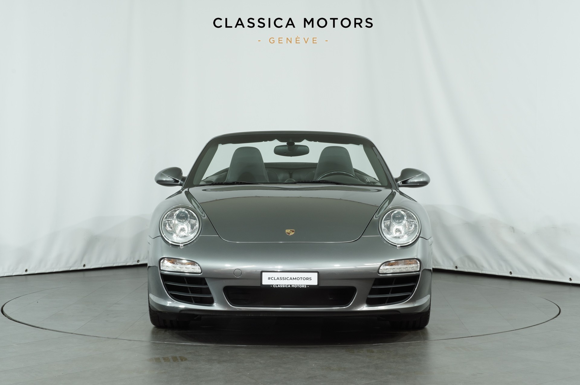 PORSCHE 911 Cabrio Carrera PDK-image-9
