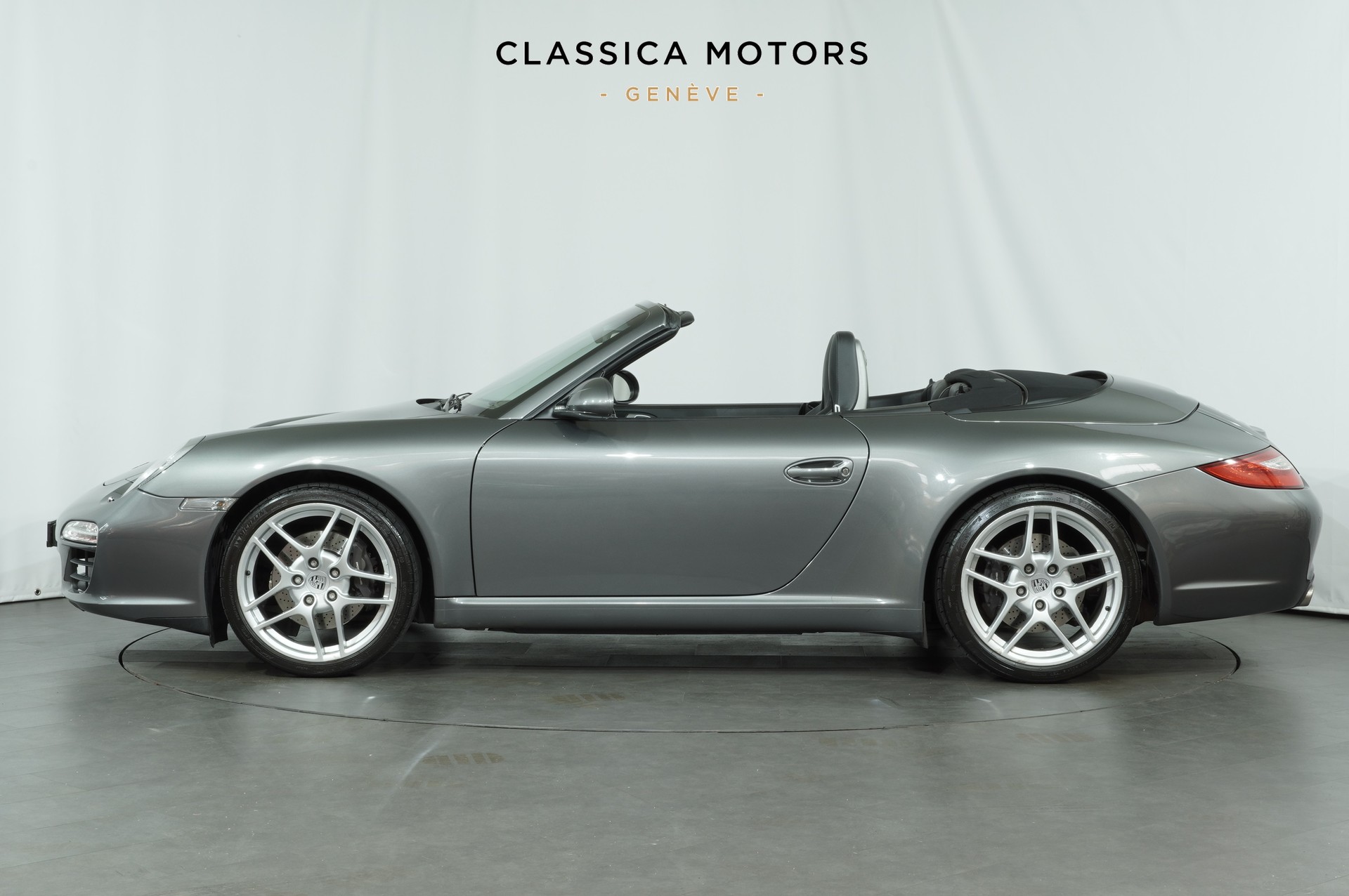 PORSCHE 911 Cabrio Carrera PDK-image-7