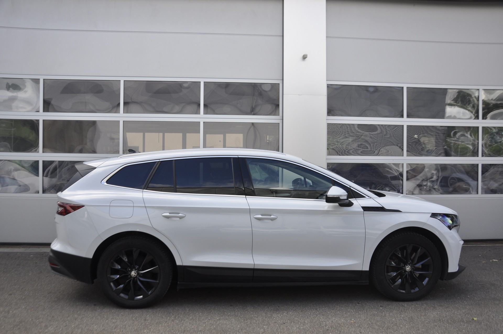 SKODA Enyaq iV 80-image-2