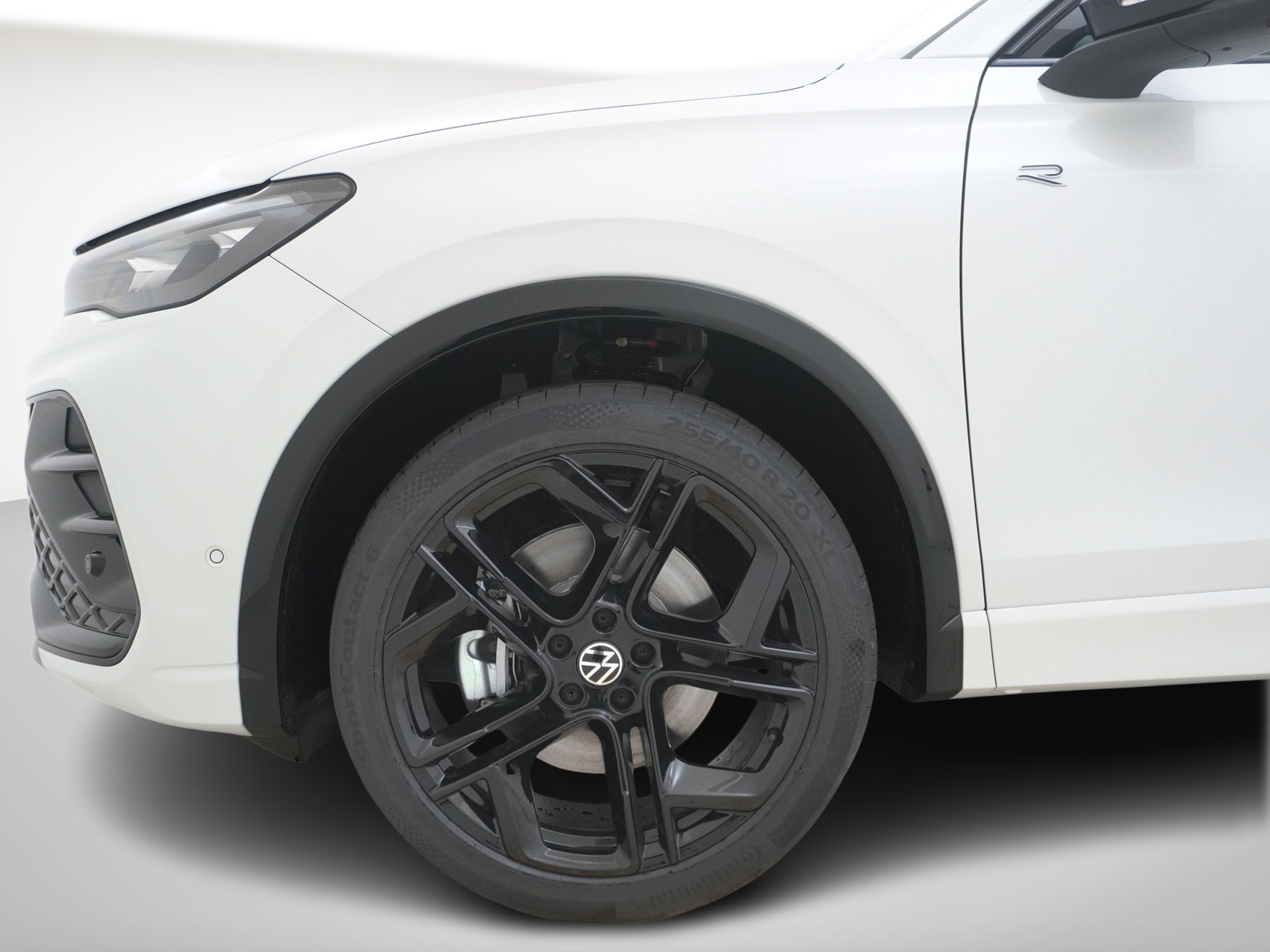 VW Tiguan 2.0 TSI R-Line 4motion-image-9