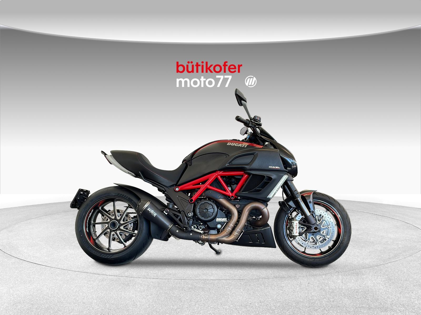 DUCATI 1200 Diavel Carbon ABS-image-1