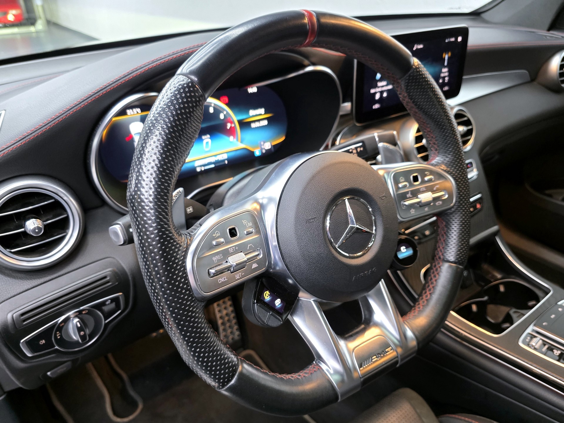 MERCEDES-BENZ GLC 43 AMG 4MATIC-image-11